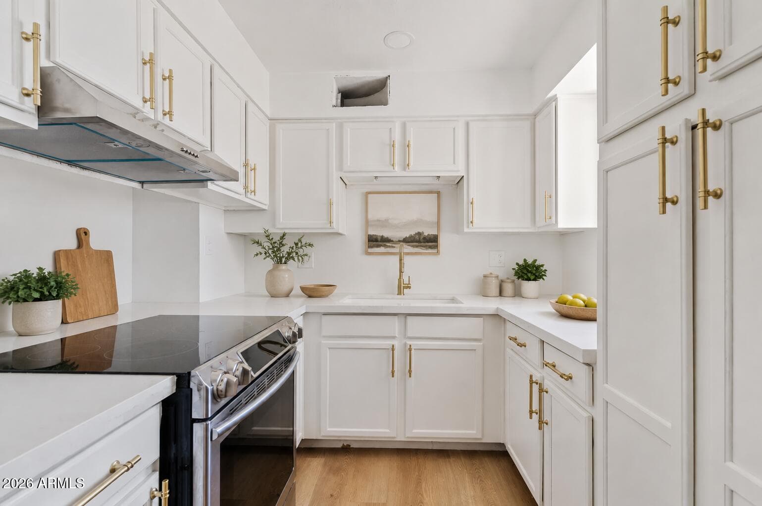301 W Desert Dr — photo 2