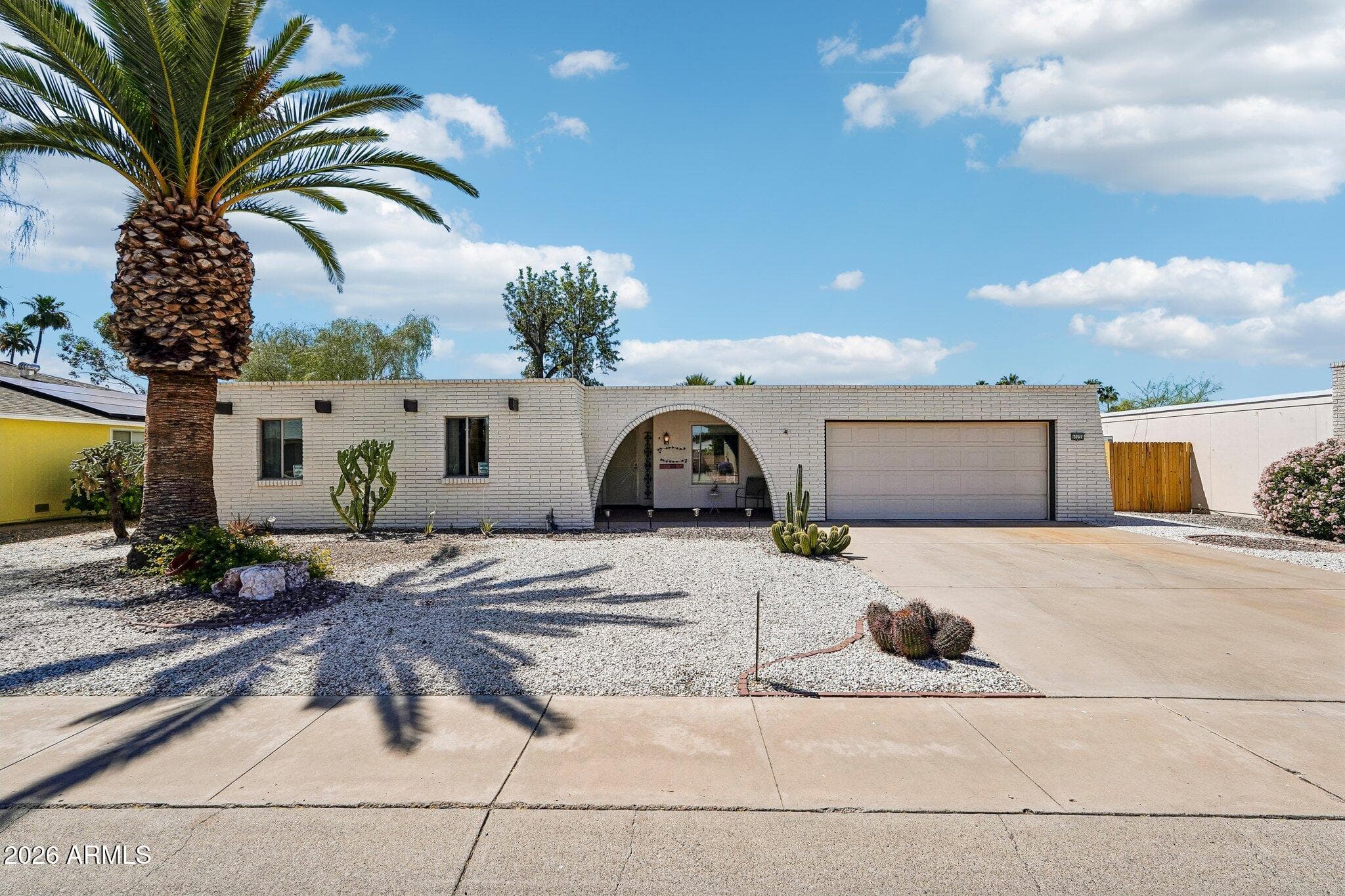 10733 W Brookside Dr — photo 2