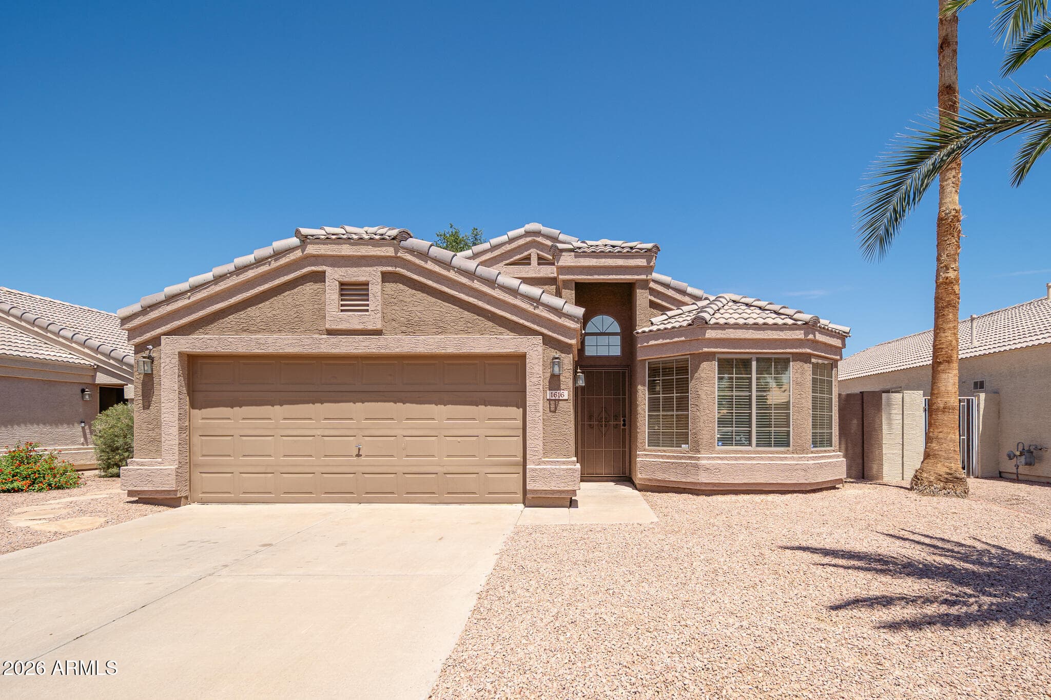 1616 W Kesler Ln — photo 1