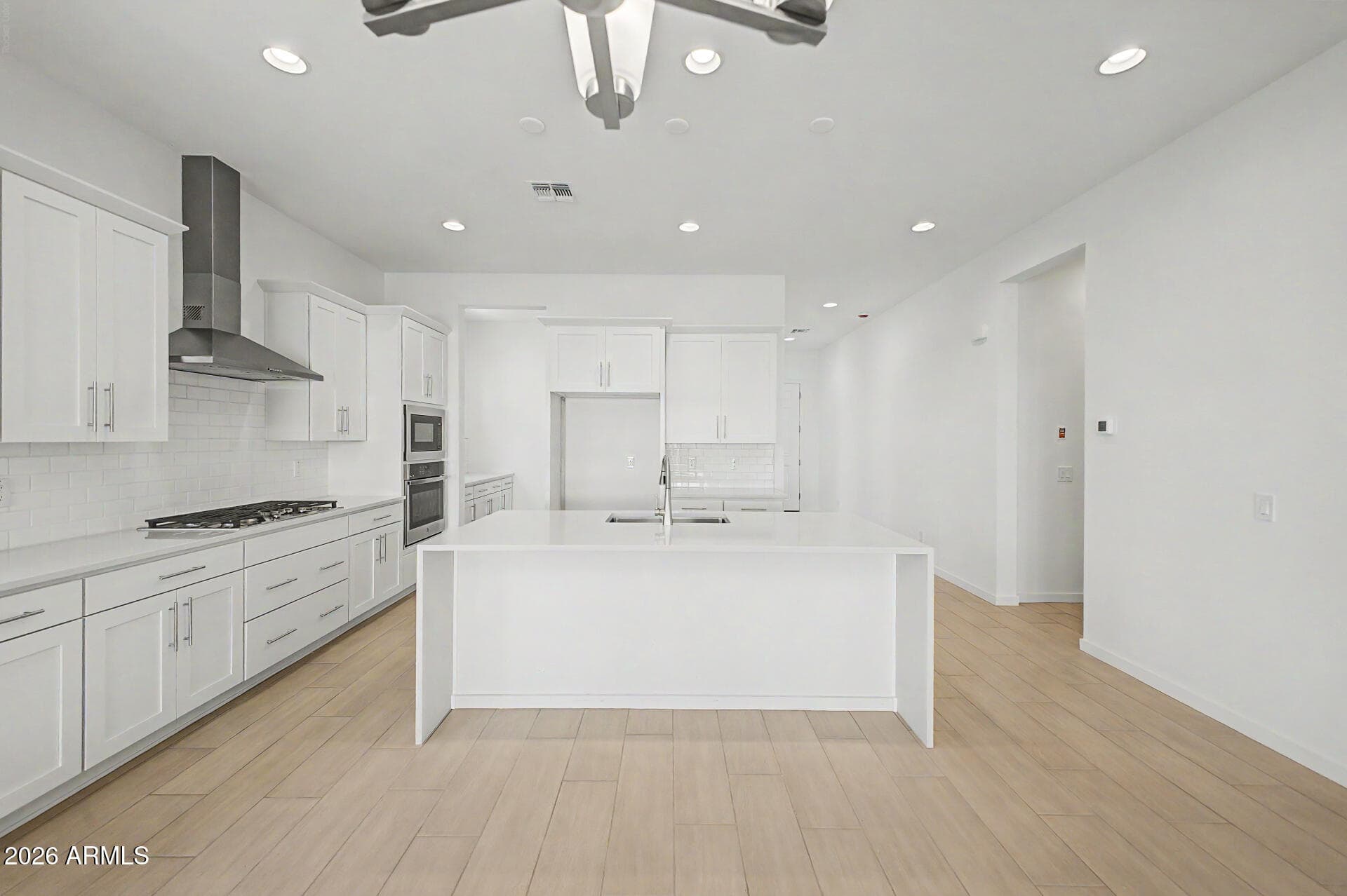 18535 W Laurie Ln — photo 2