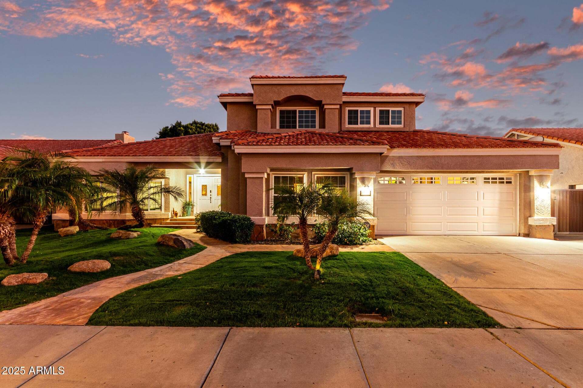 5927 E GRANDVIEW RD - Photo 1