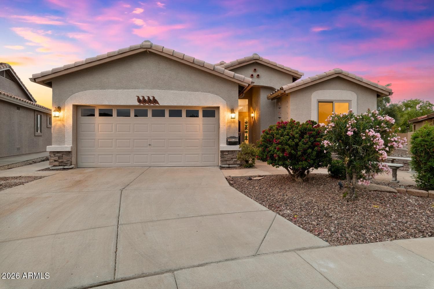 4622 E Nightingale Ln — photo 2
