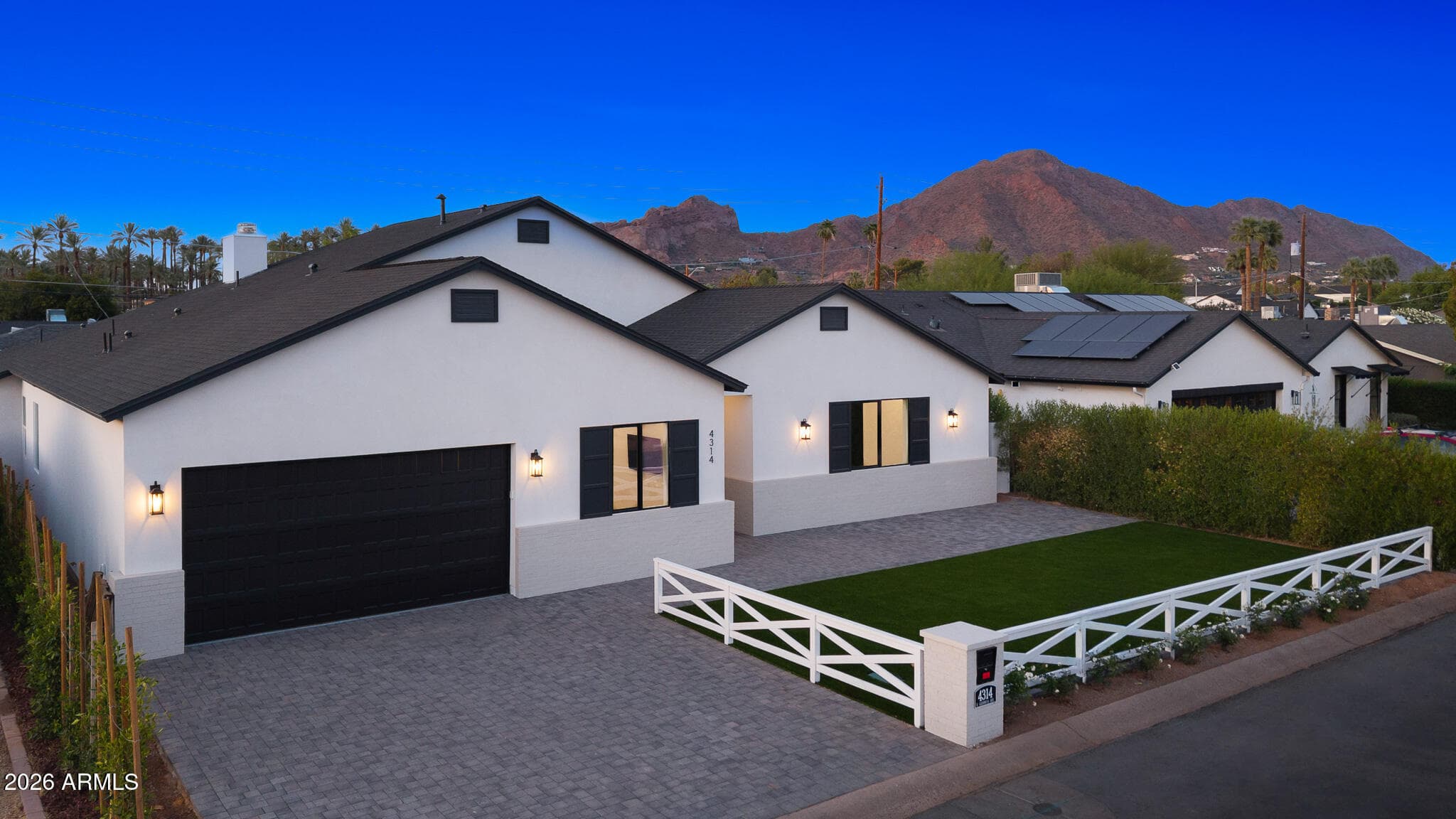 4314 E Glenrosa Ave — photo 1
