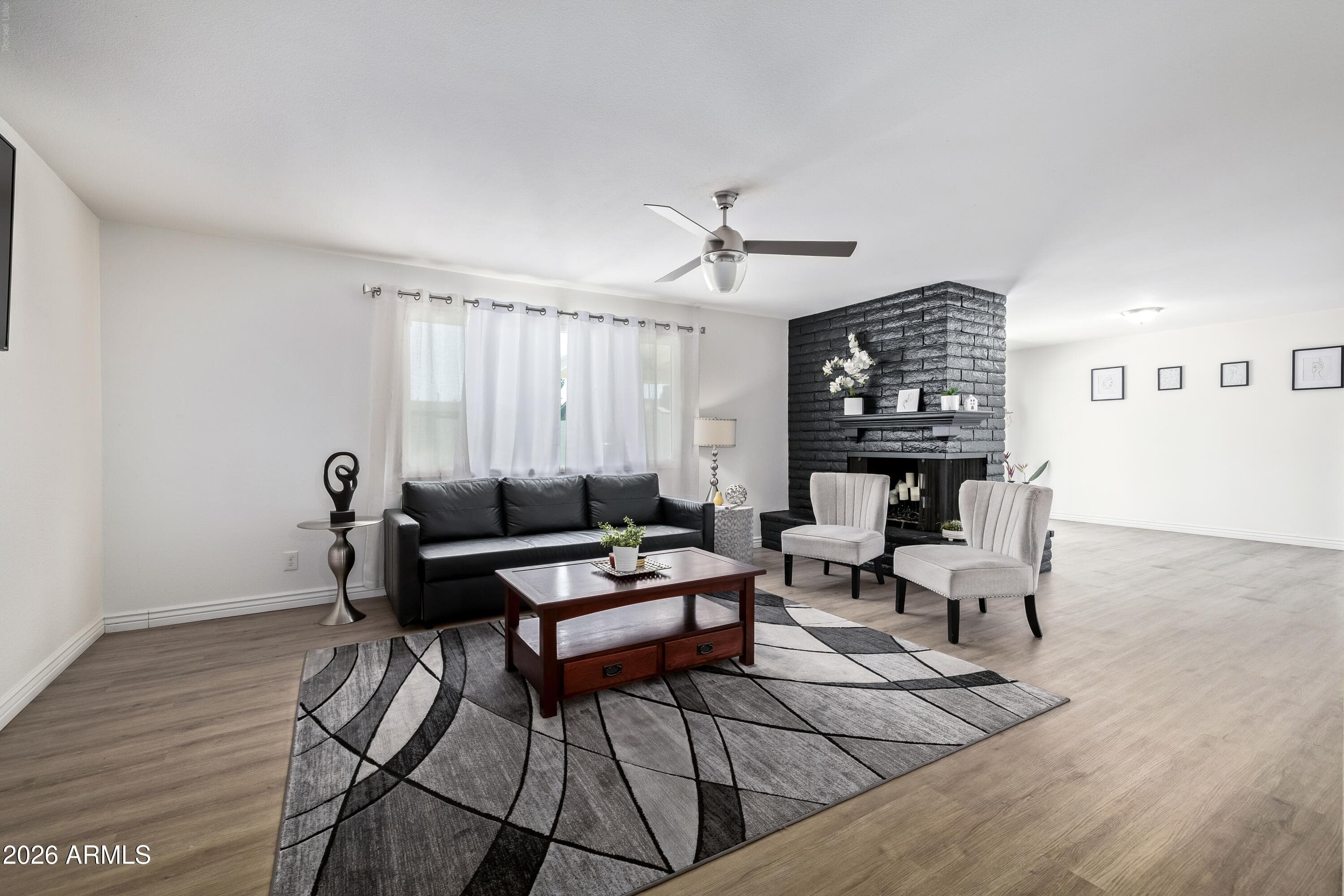 3101 W Shangri La Rd — photo 2