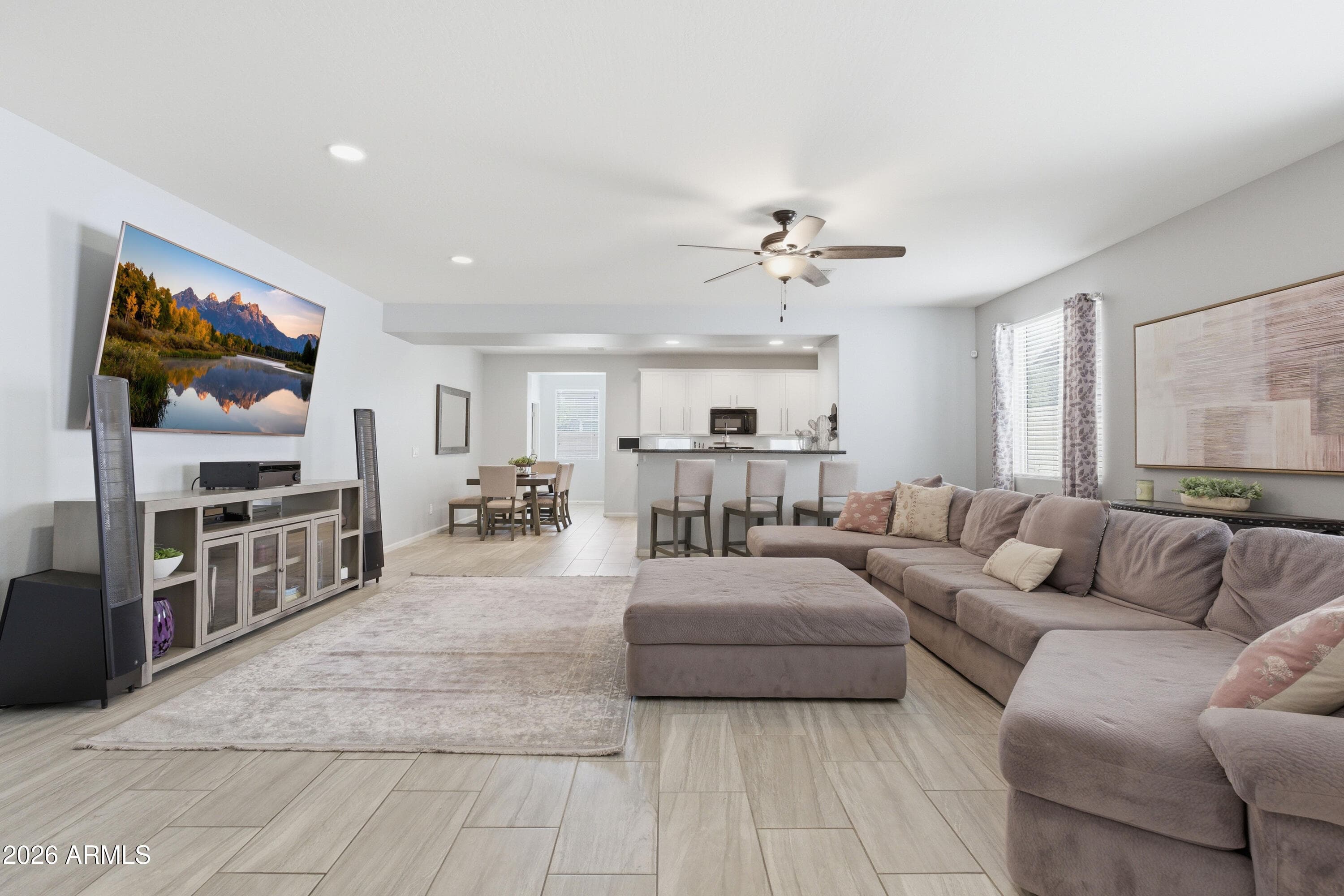 3925 E NARROWLEAF DR - Photo 2