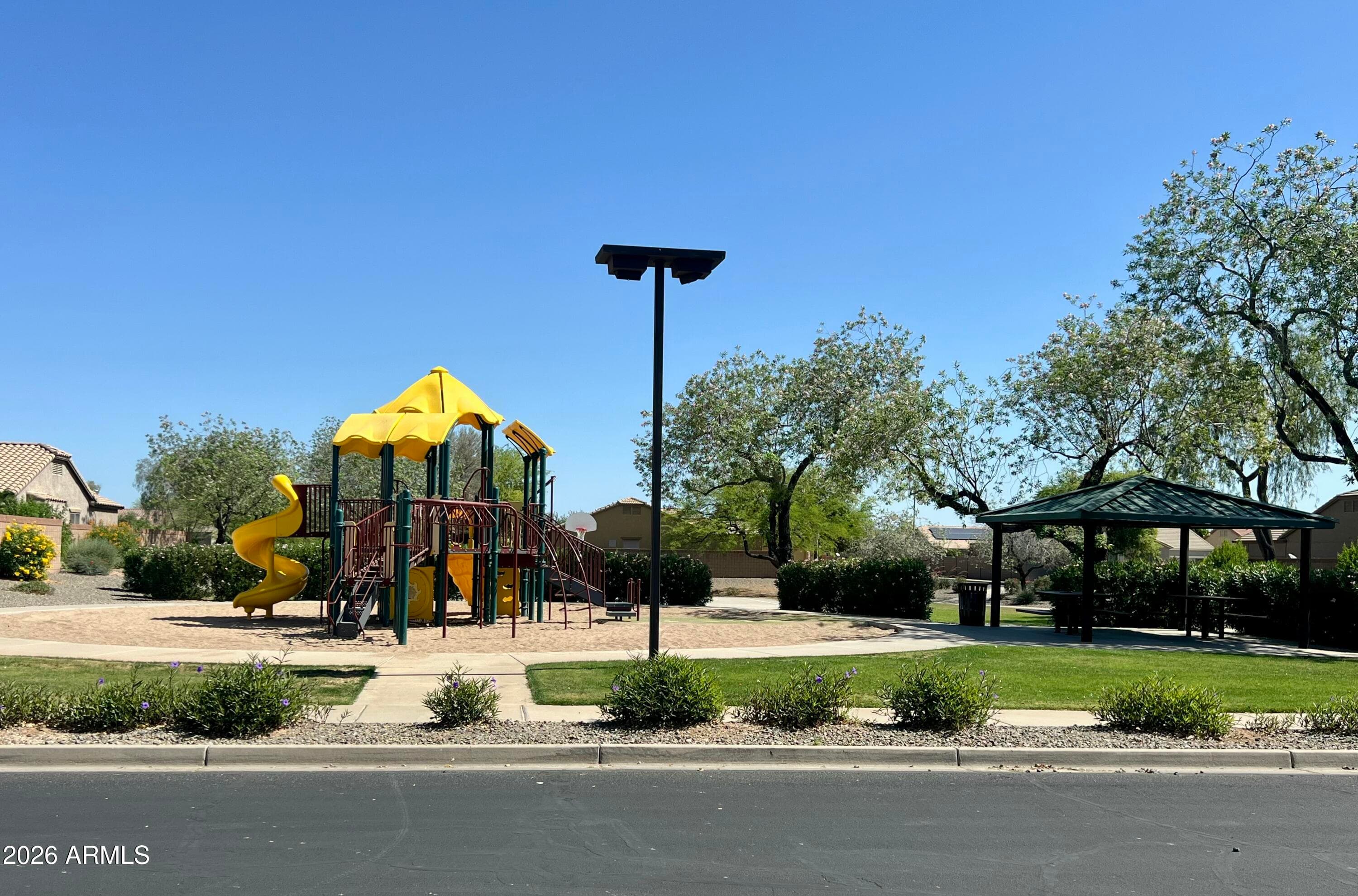 17545 W Watson Ln — photo 2