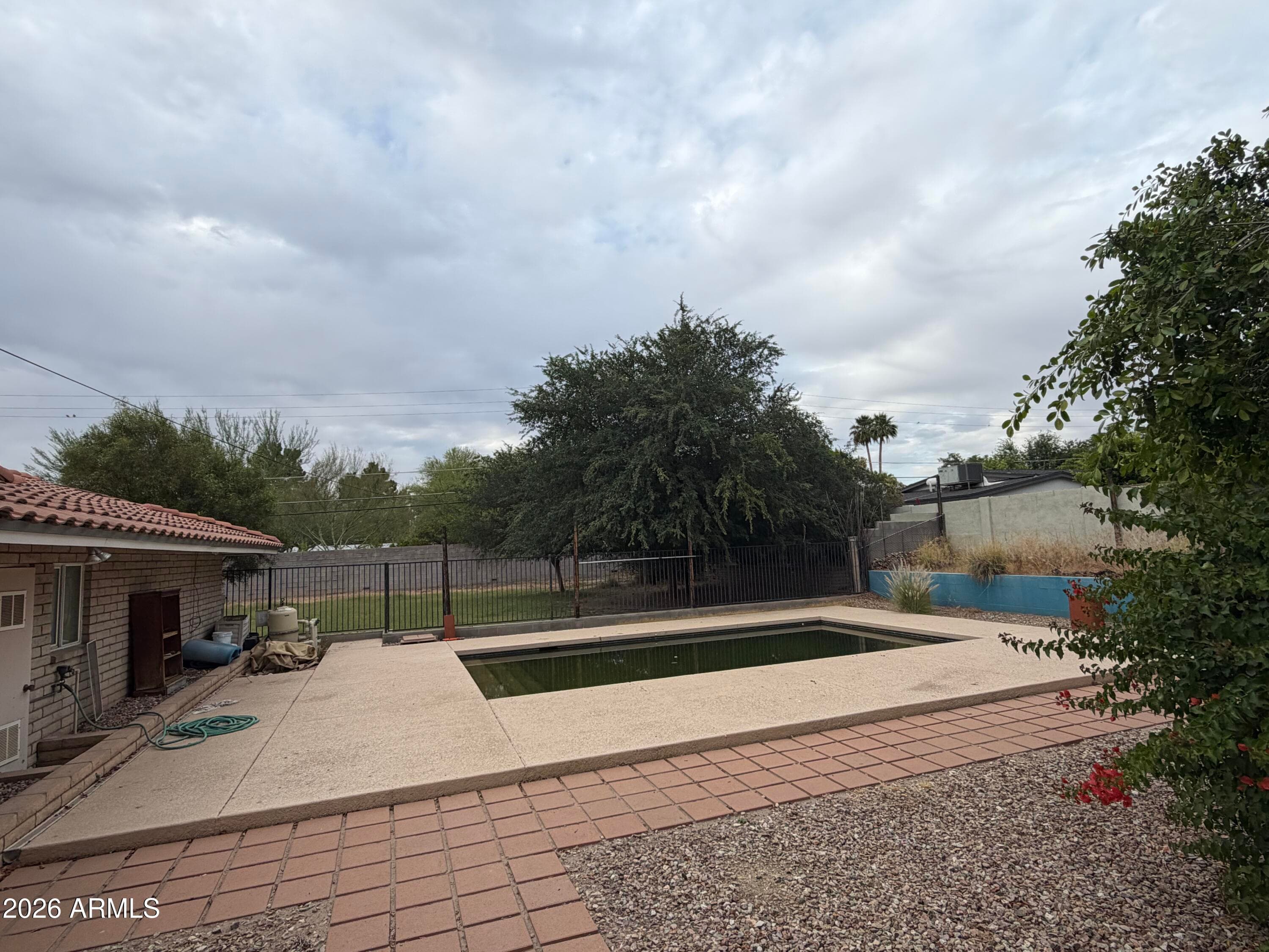 2234 E Missouri Ave — photo 10