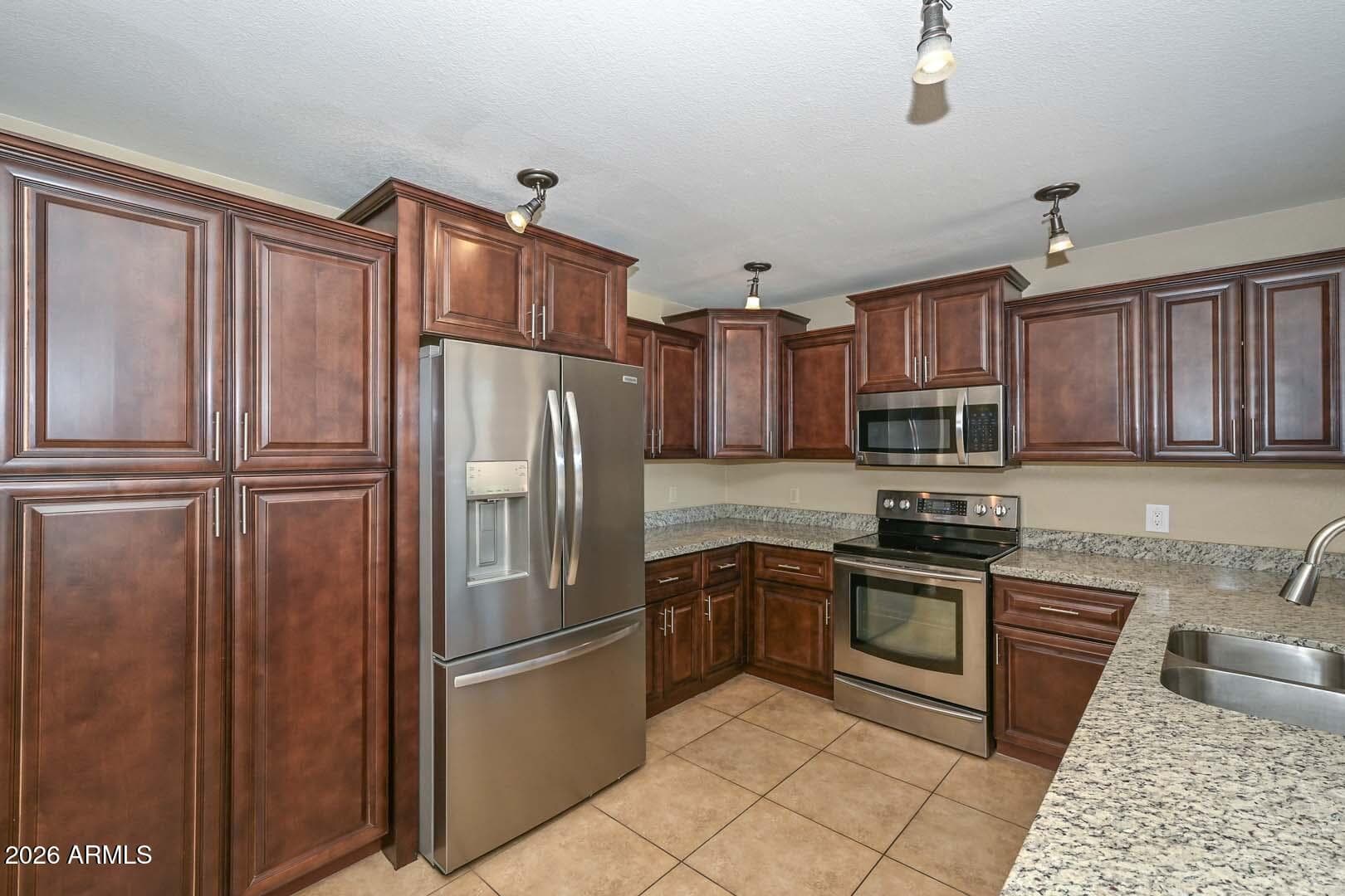 7110 W VIA DE LUNA DR - Photo 2