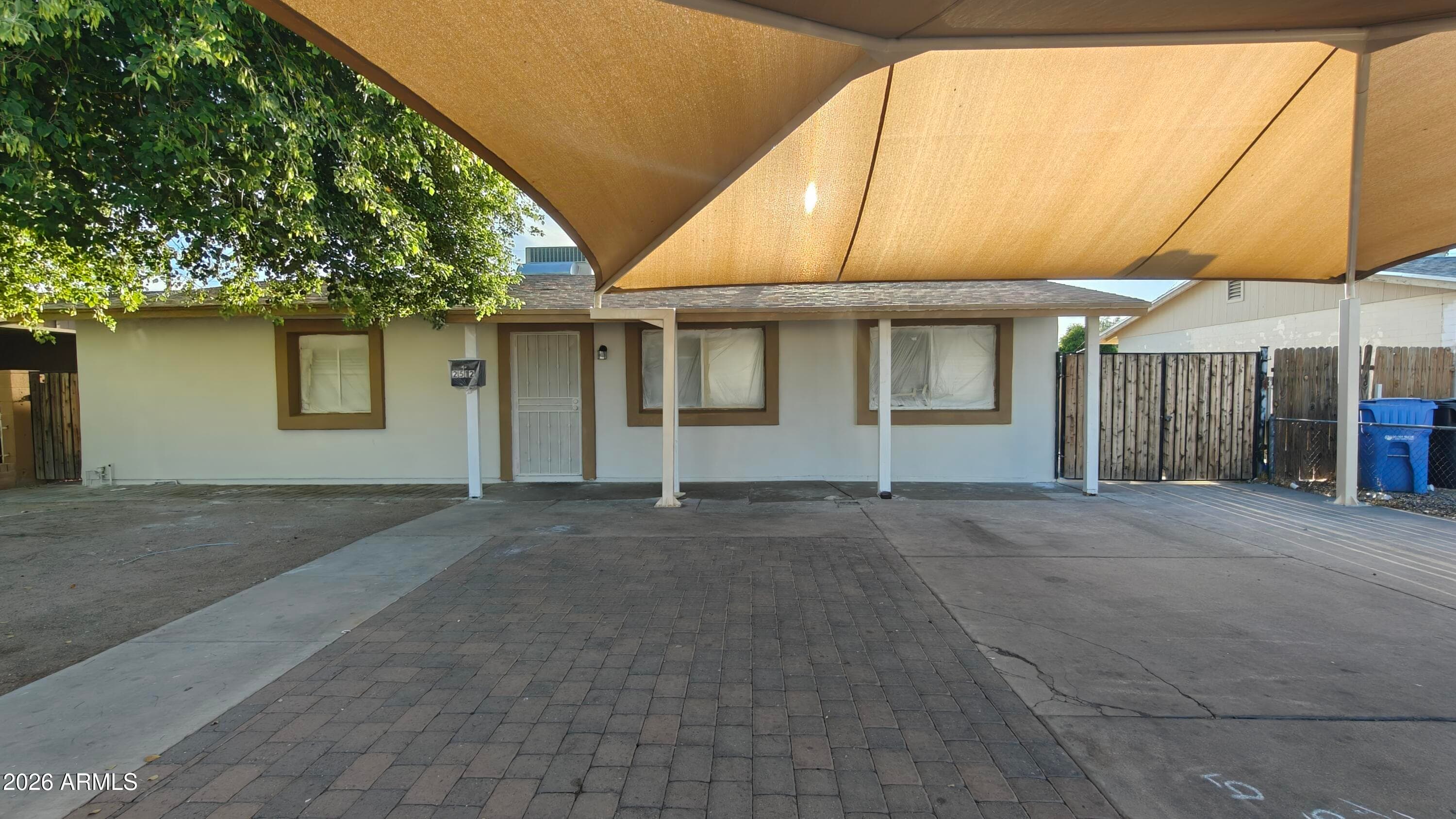 2512 N 47th Dr — photo 2
