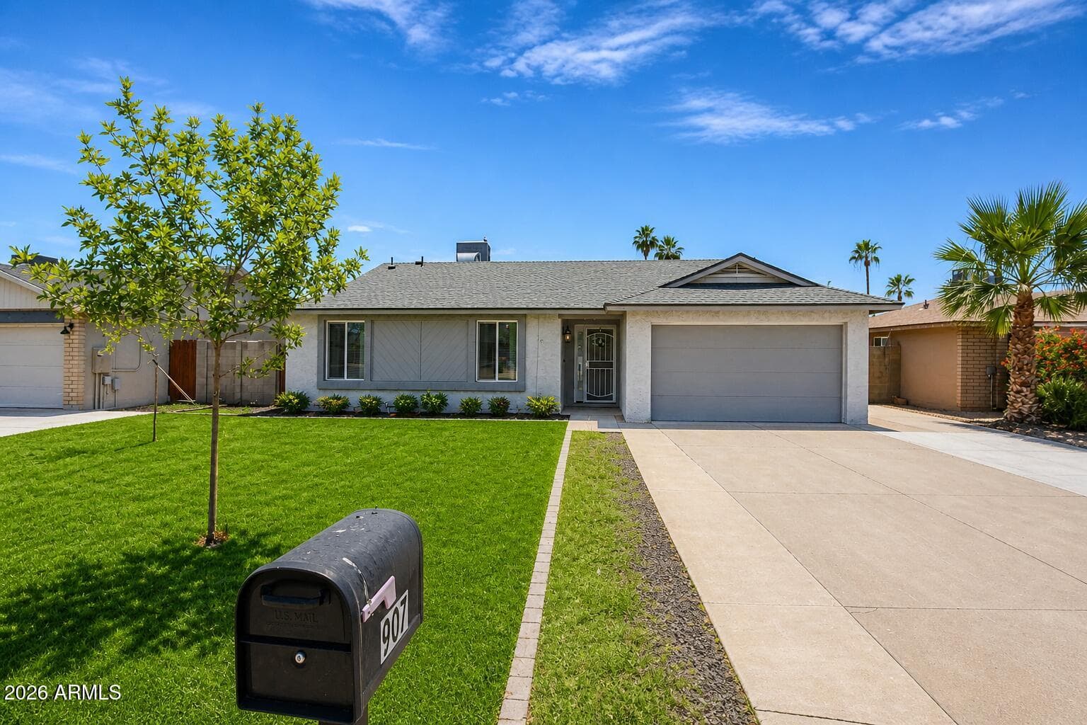 907 W MESQUITE ST - Photo 1