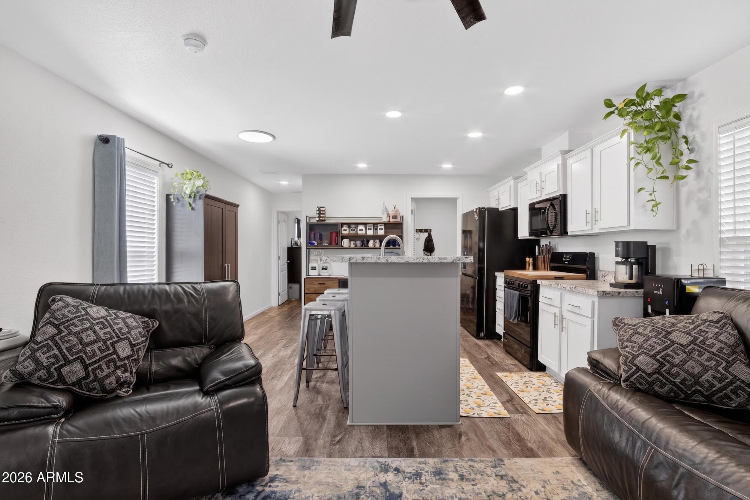 625 W MCKELLIPS RD - See more photos