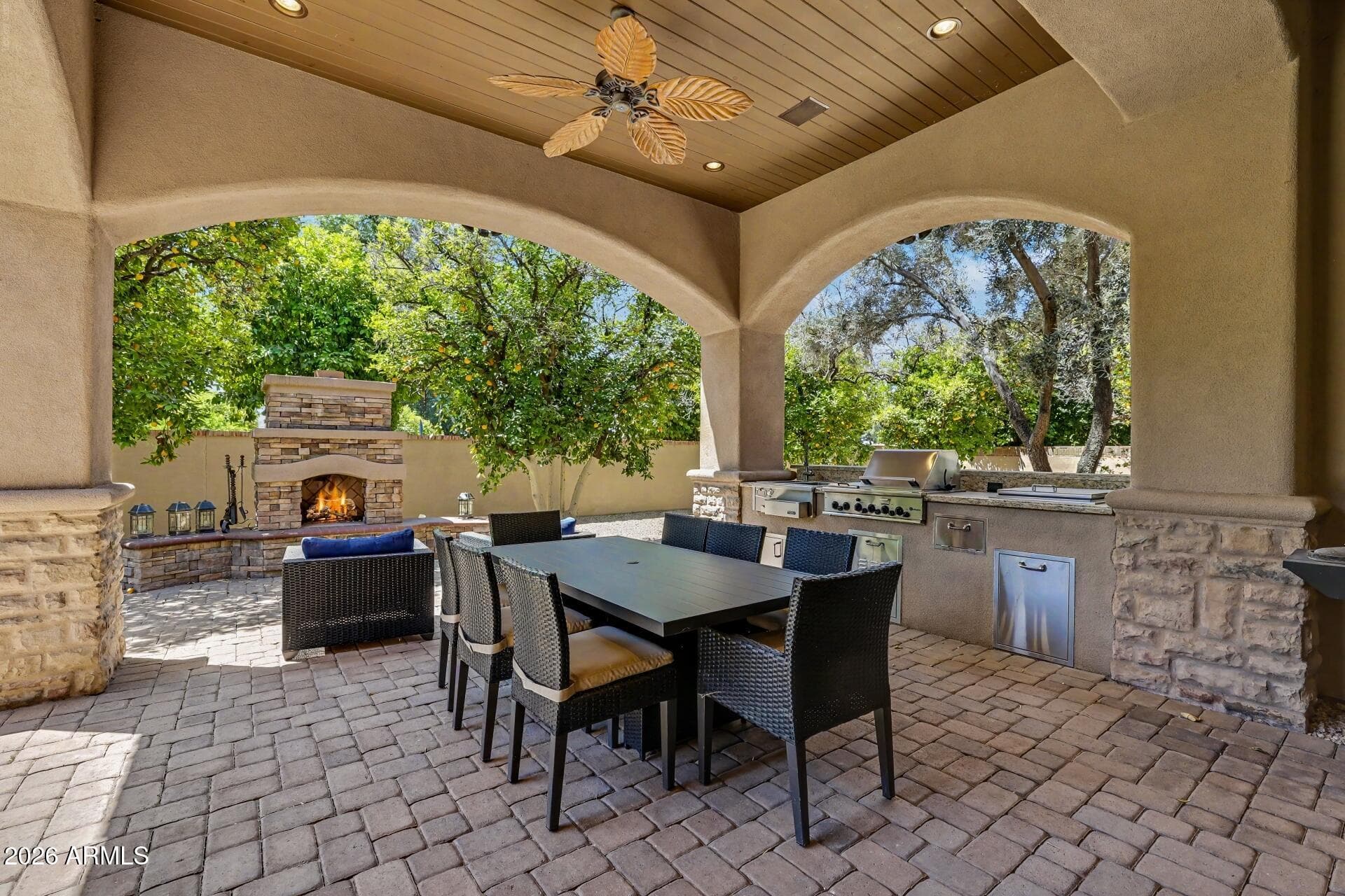 3937 E Menlo Circle — photo 2