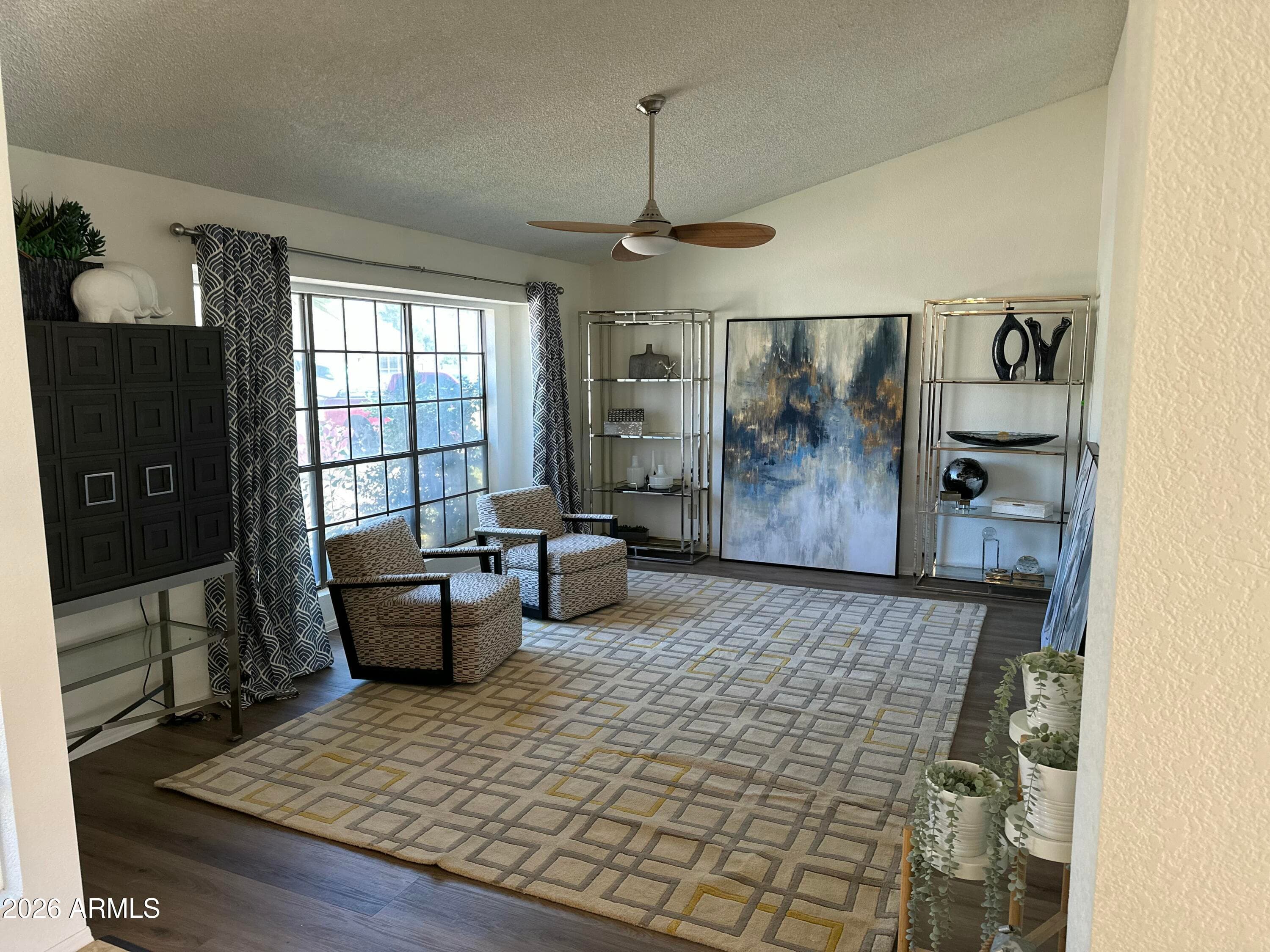 3909 E Lavender E Ln — photo 1