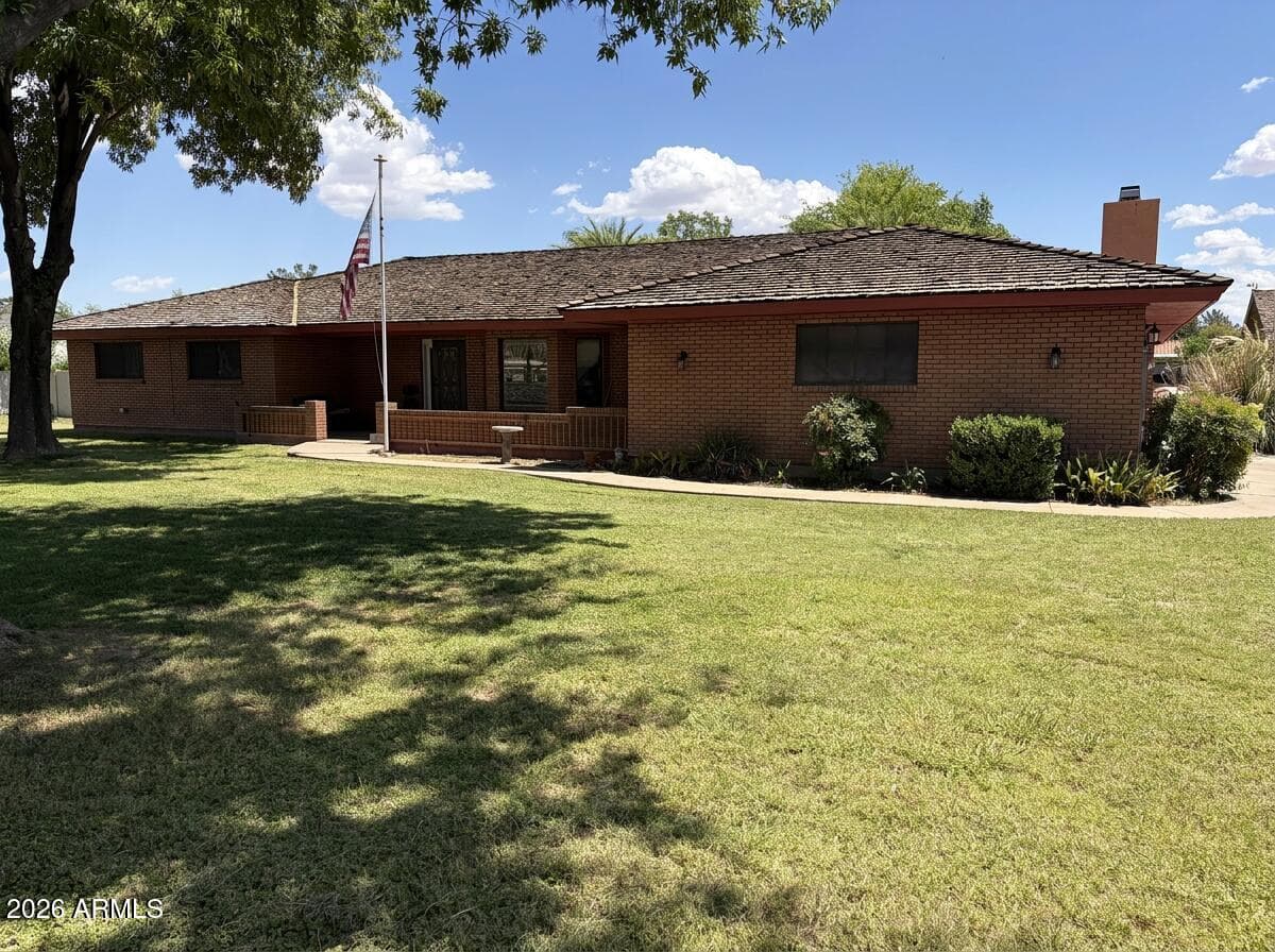 1345 N Greenfield Rd — photo 1