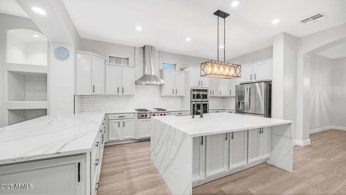 15727 W Sheridan St — photo 1