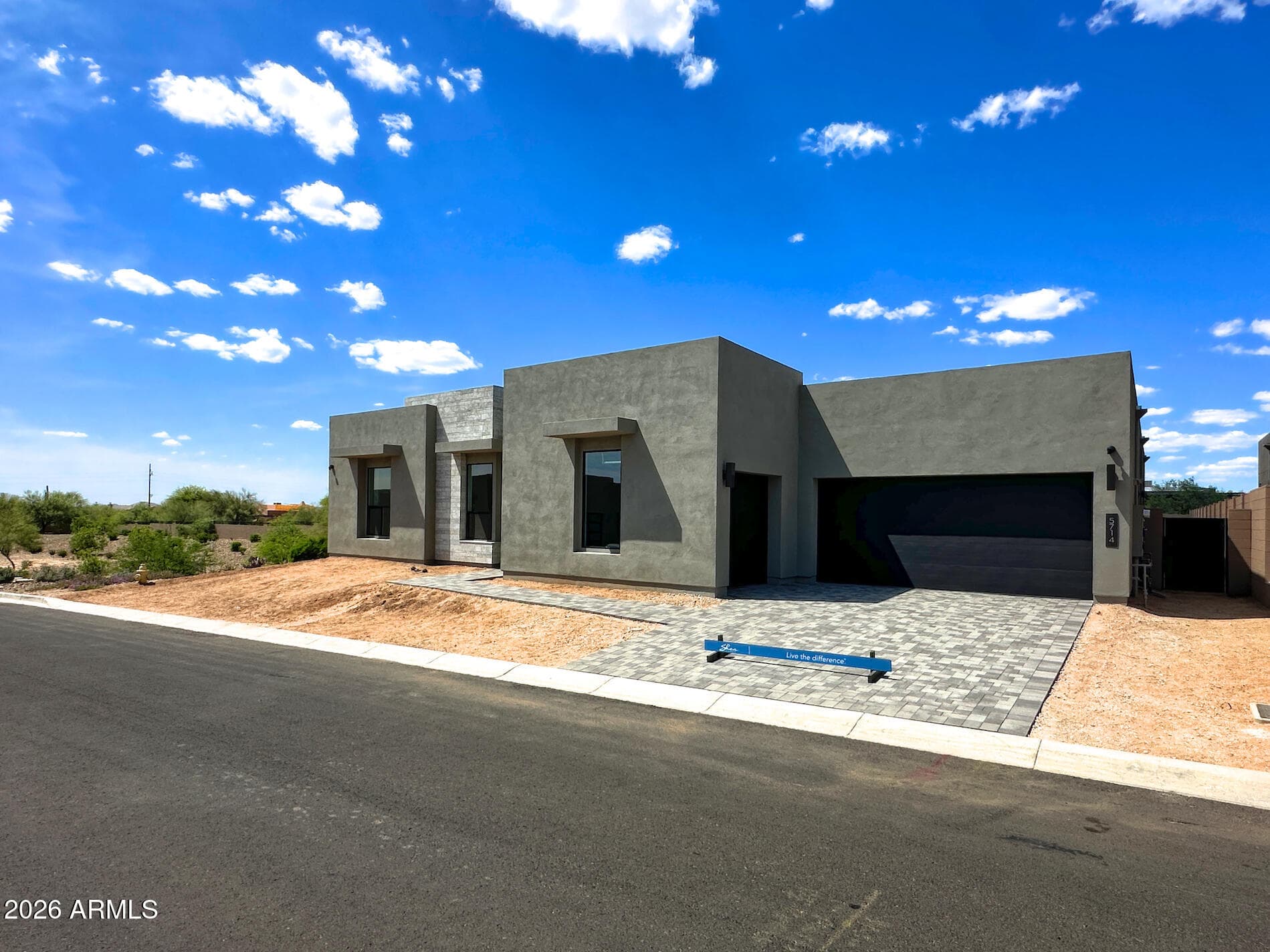 5714 E Rancho Caliente Dr — photo 2