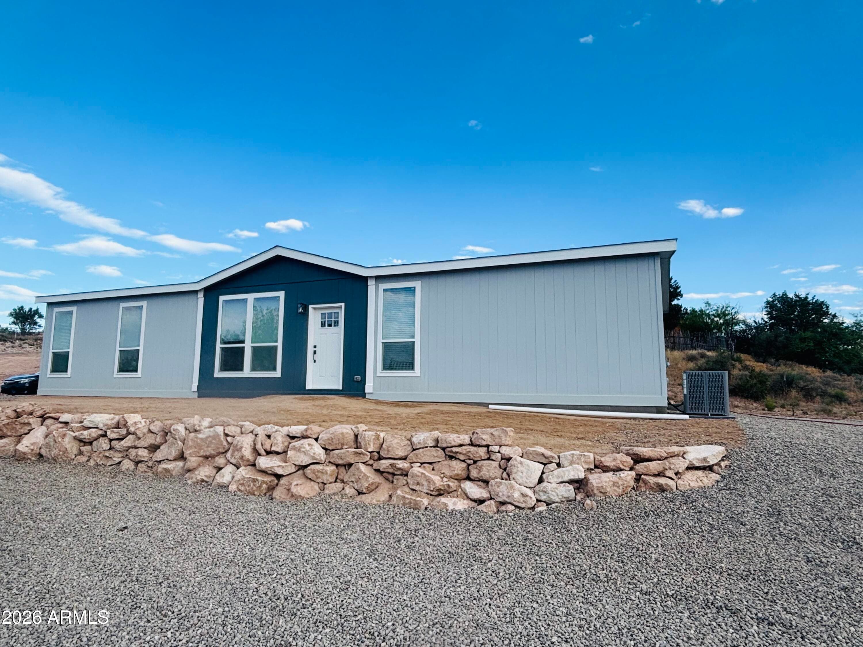 4710 N Lazy Lariat Ln — photo 2