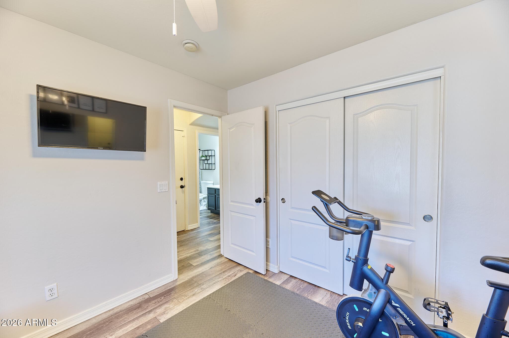 8616 W CROWN KING RD - Photo 4