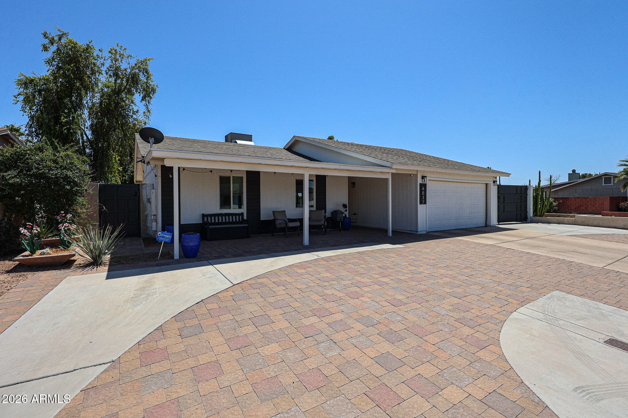 6037 W Marconi Ave — photo 1