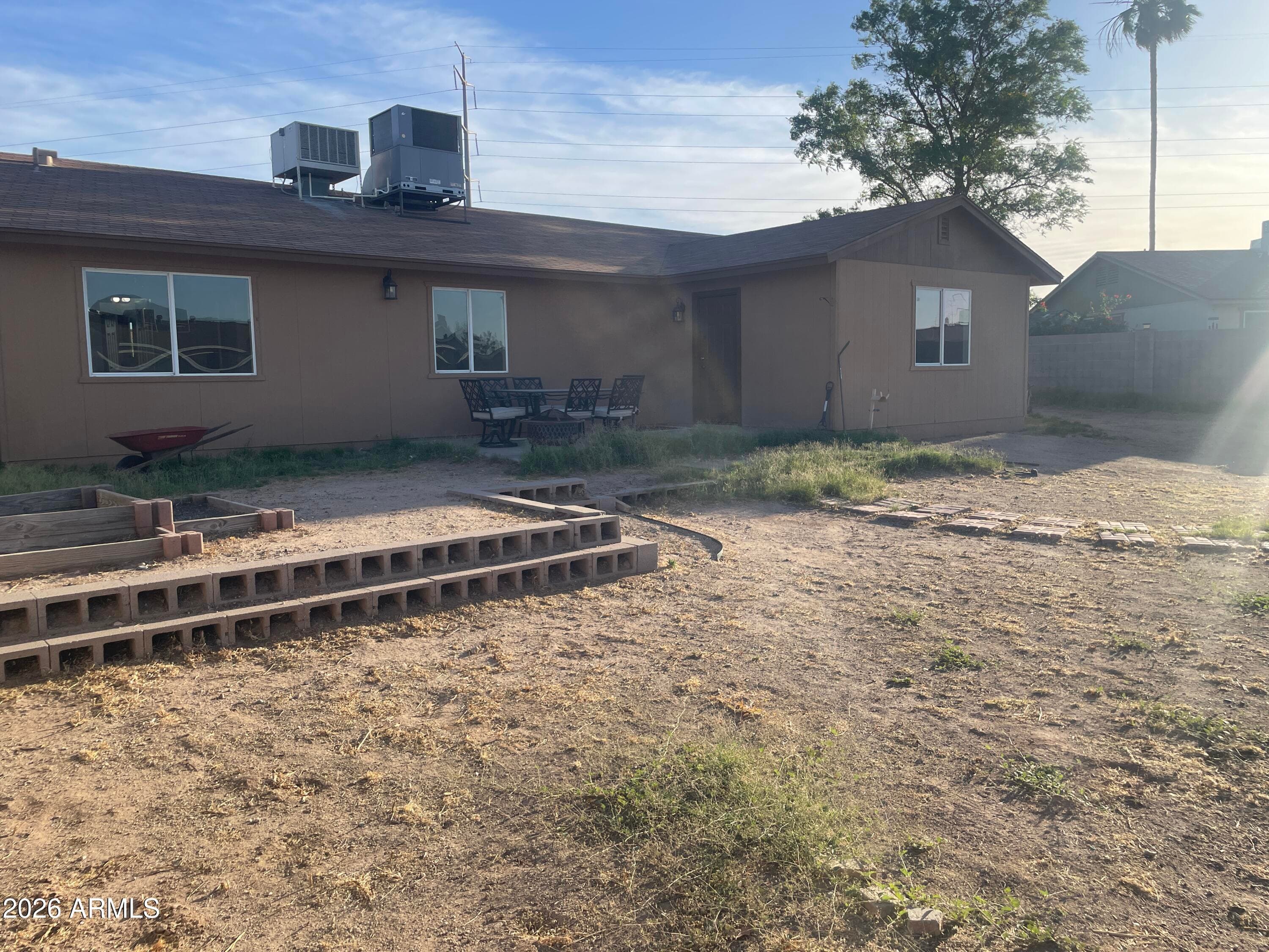 1126 W Apollo Ave — photo 2