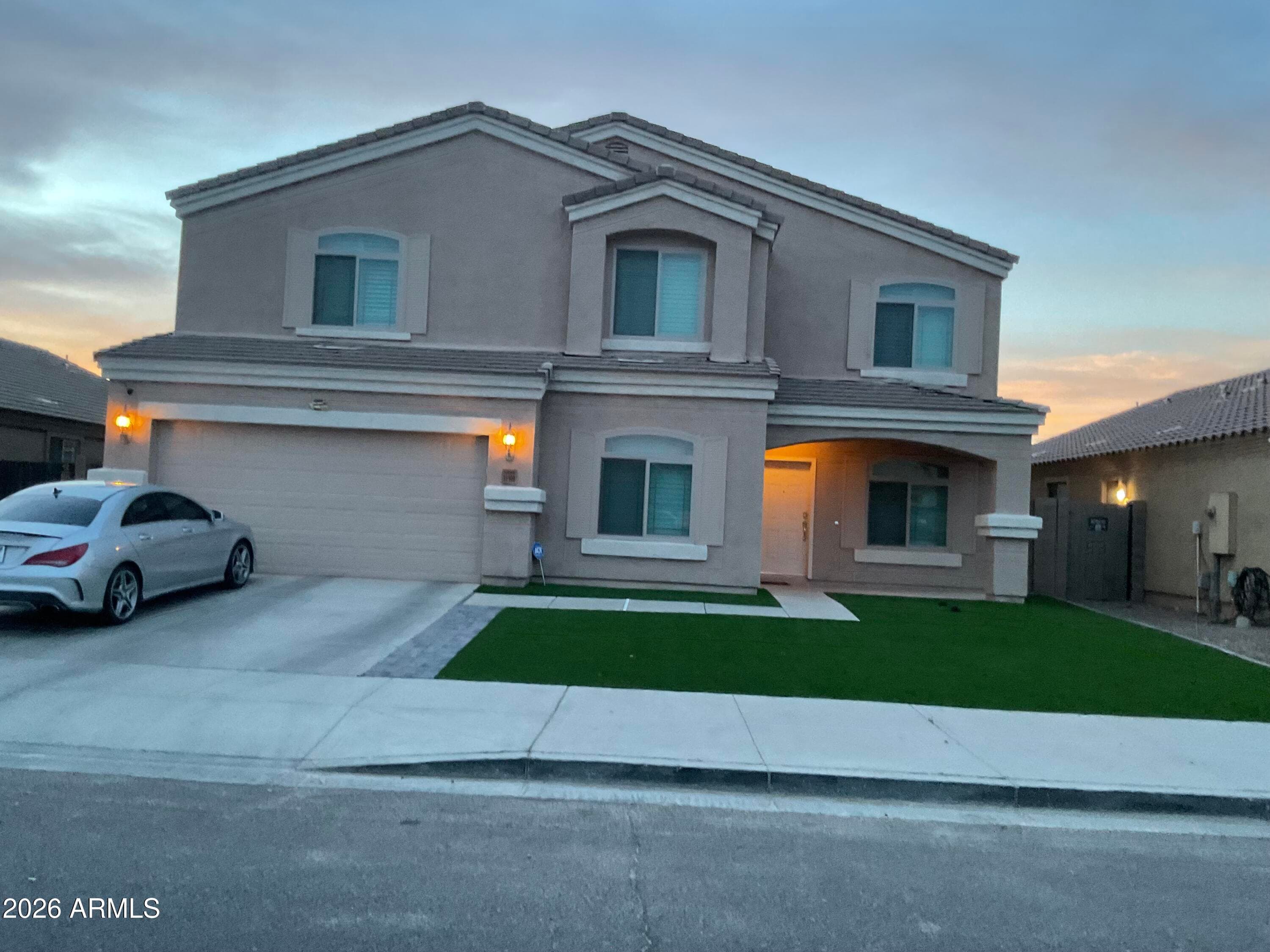 11108 W CAMPBELL AVE - Photo 1