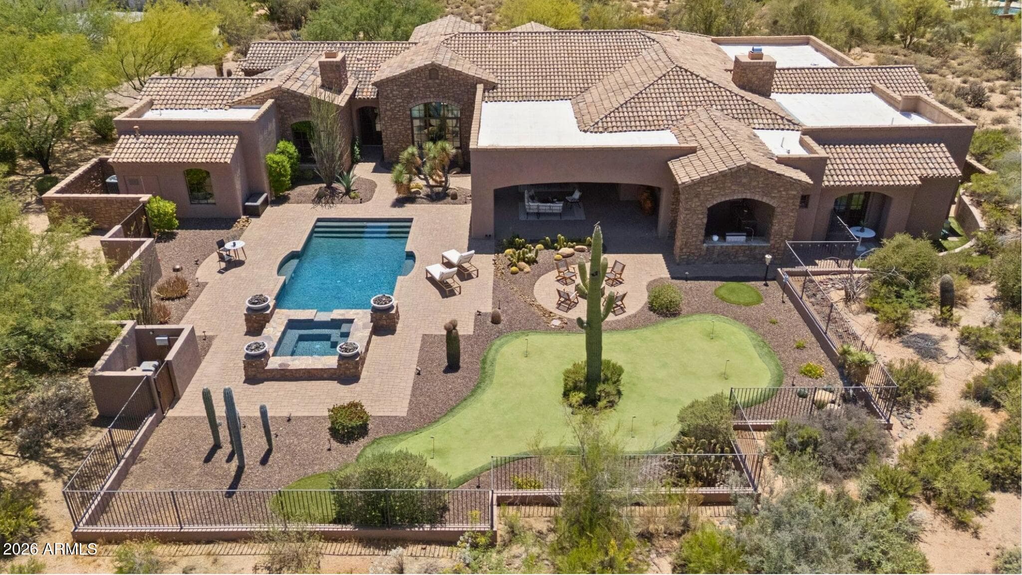 7502 E Whisper Rock Trail — photo 2