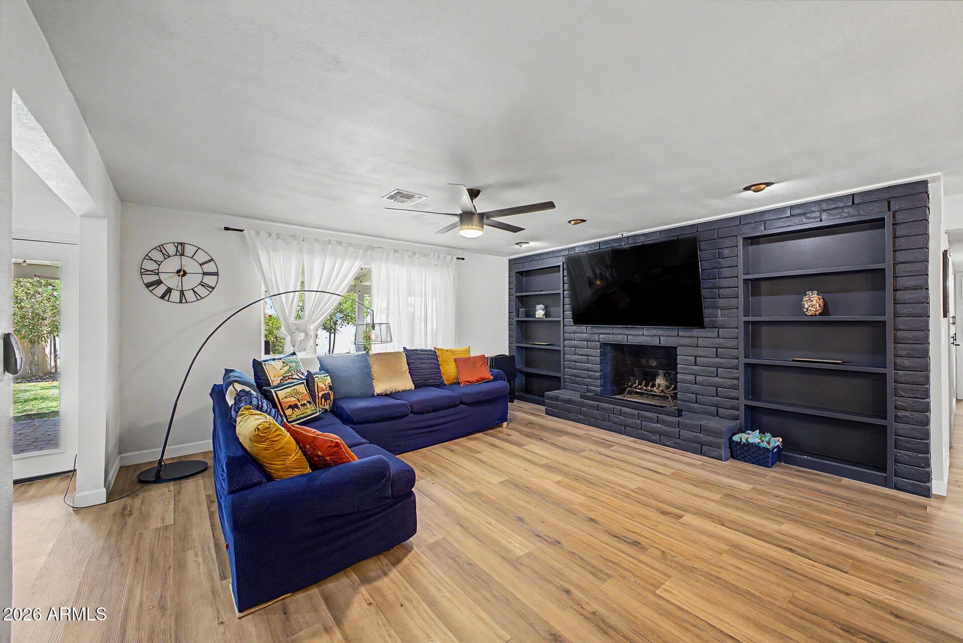 769 N YOUNG -- - Photo 4