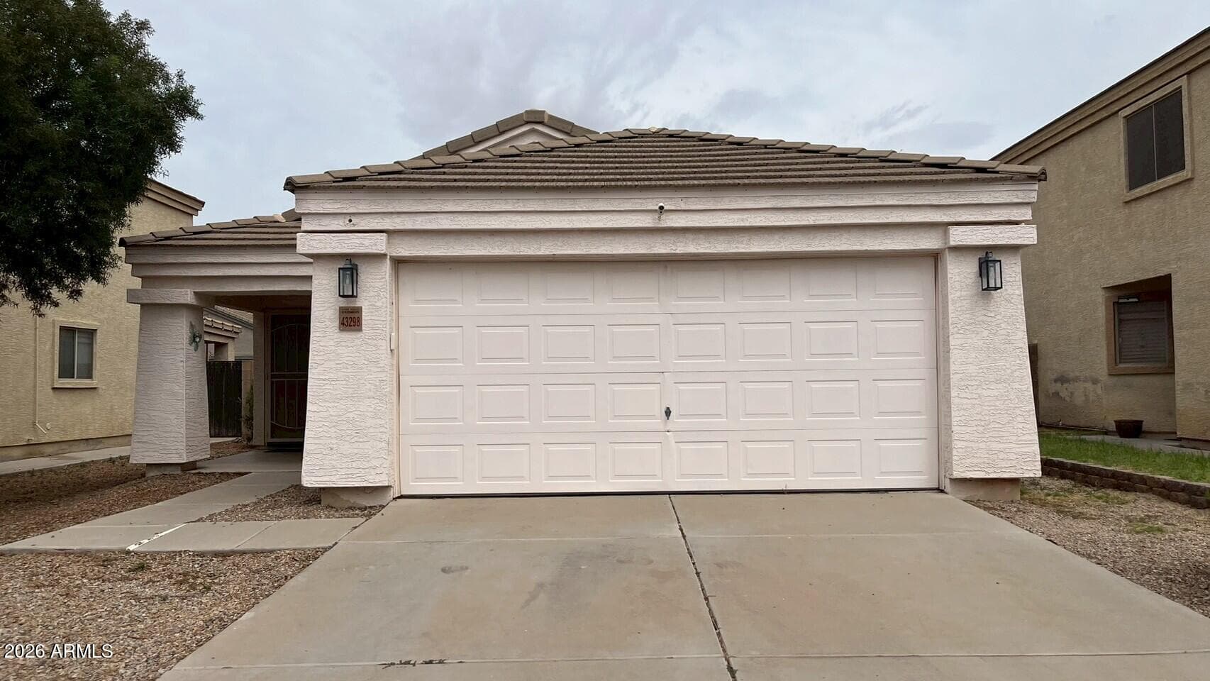 43298 W ARIZONA AVE - Photo 1