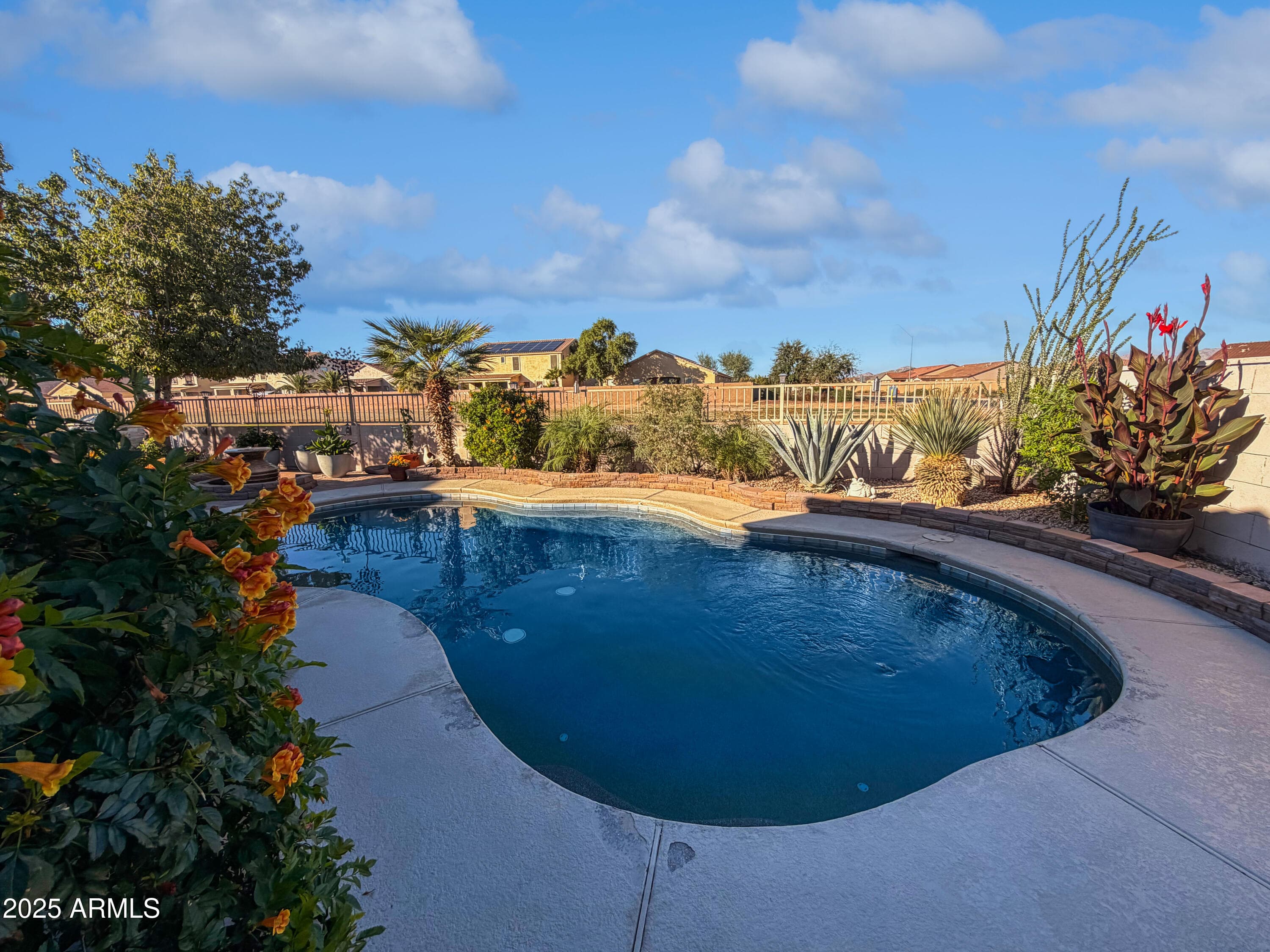 1386 E AVENIDA ISABELA -- - See more photos