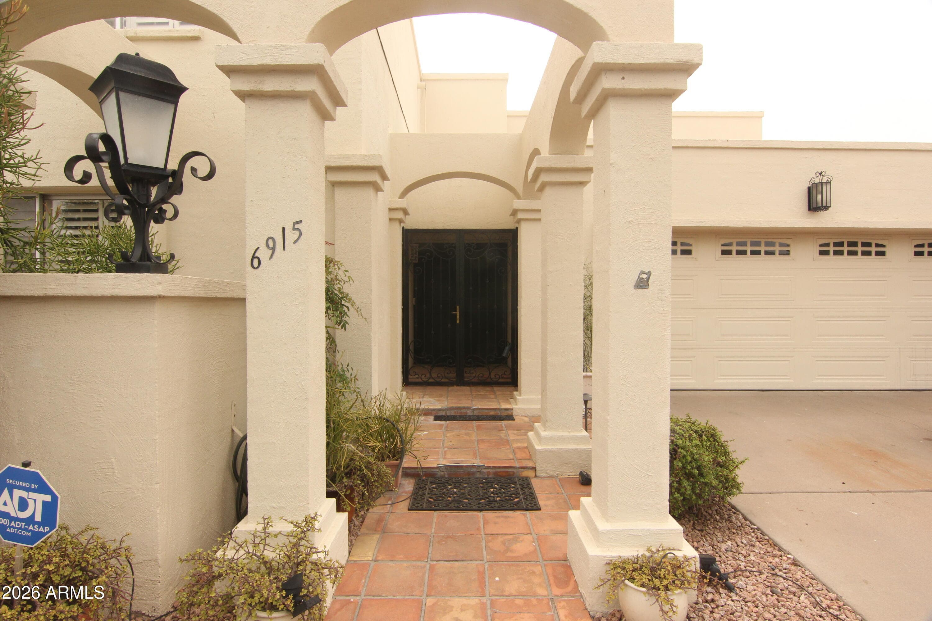 6915 E GLENROSA AVE - Photo 2