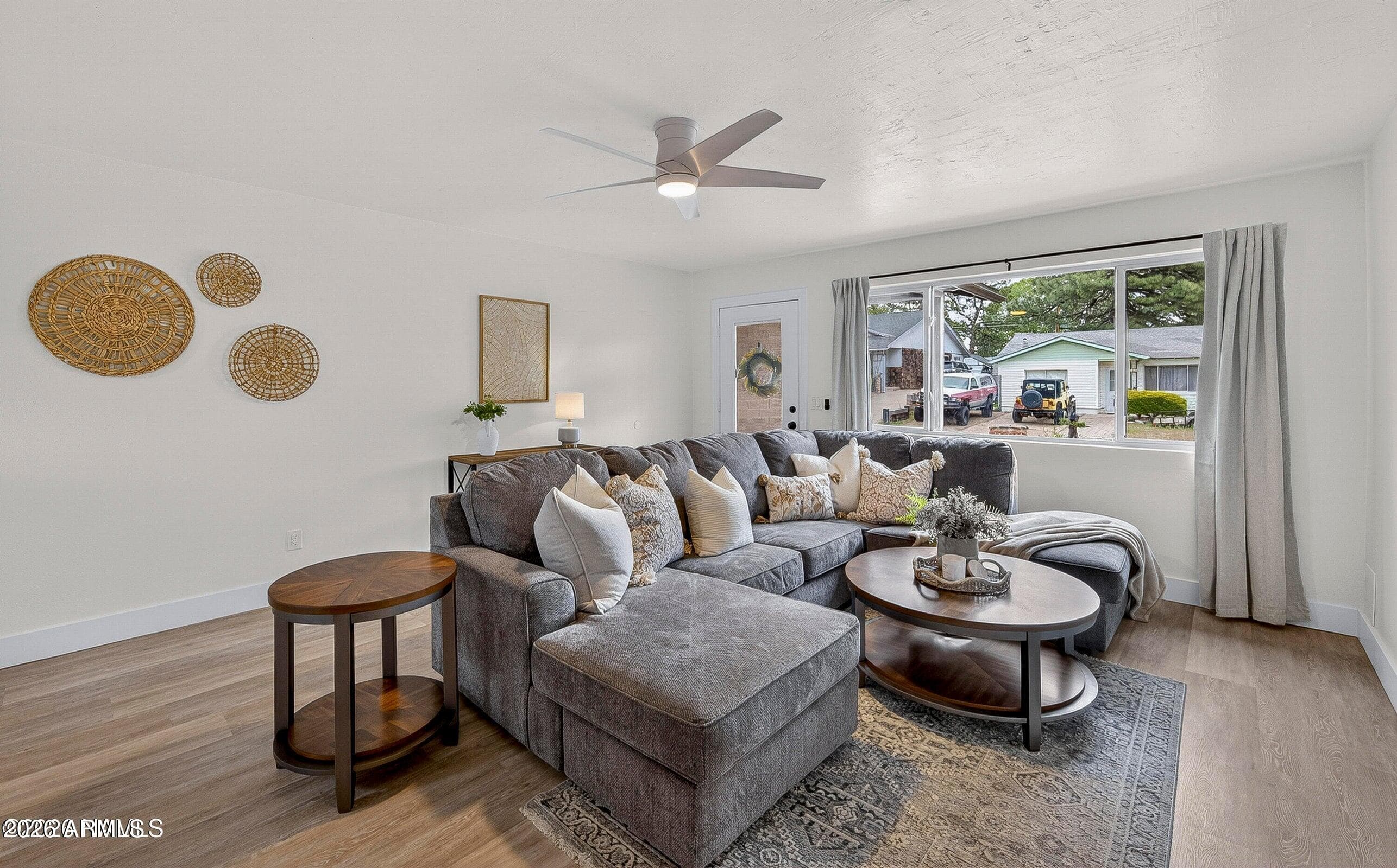 3449 N Alta Vista Dr — photo 1