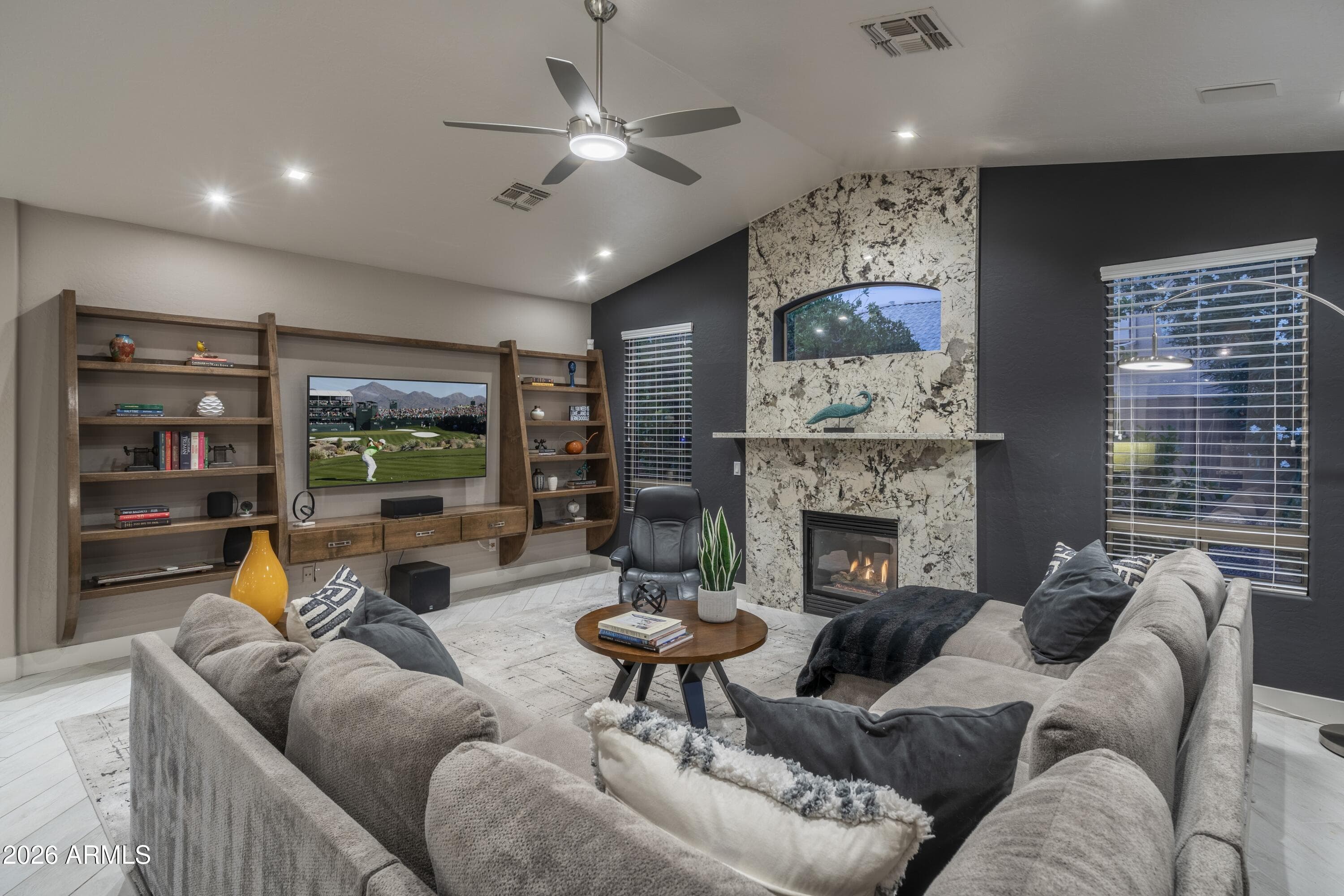 4405 E Casey Ln — photo 2