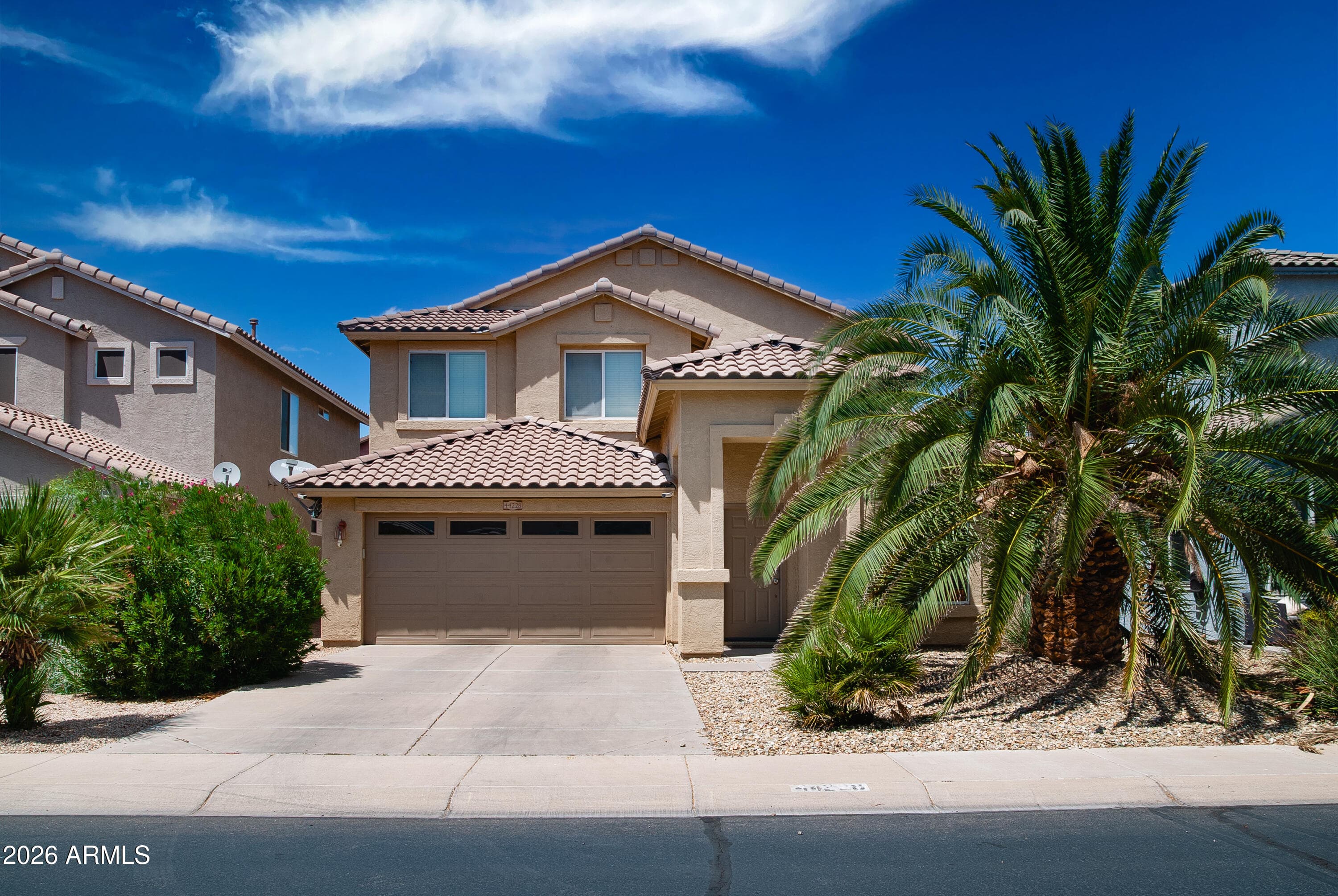 44228 W Mcclelland Dr — photo 1