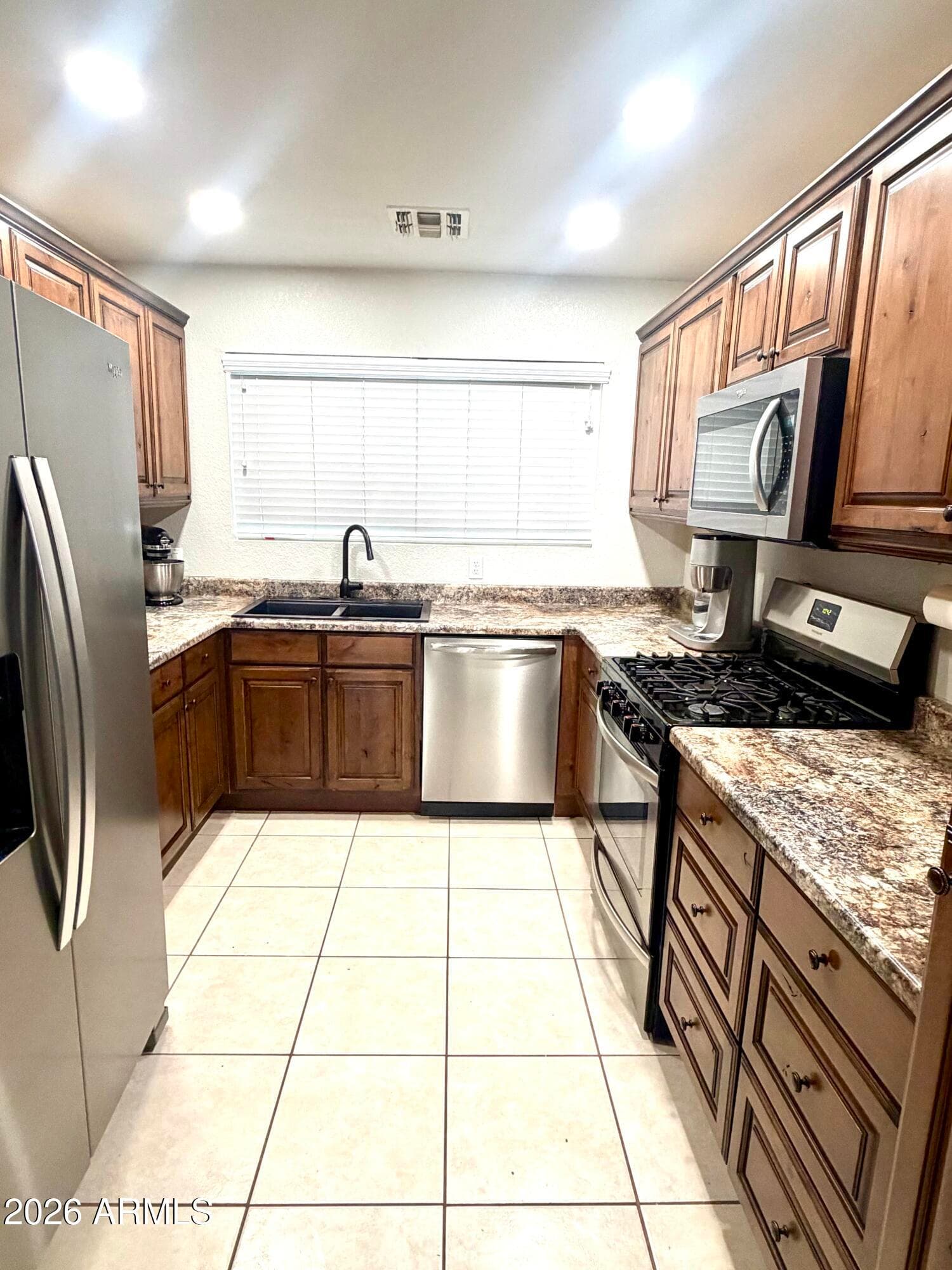 16118 W Lincoln St — photo 2