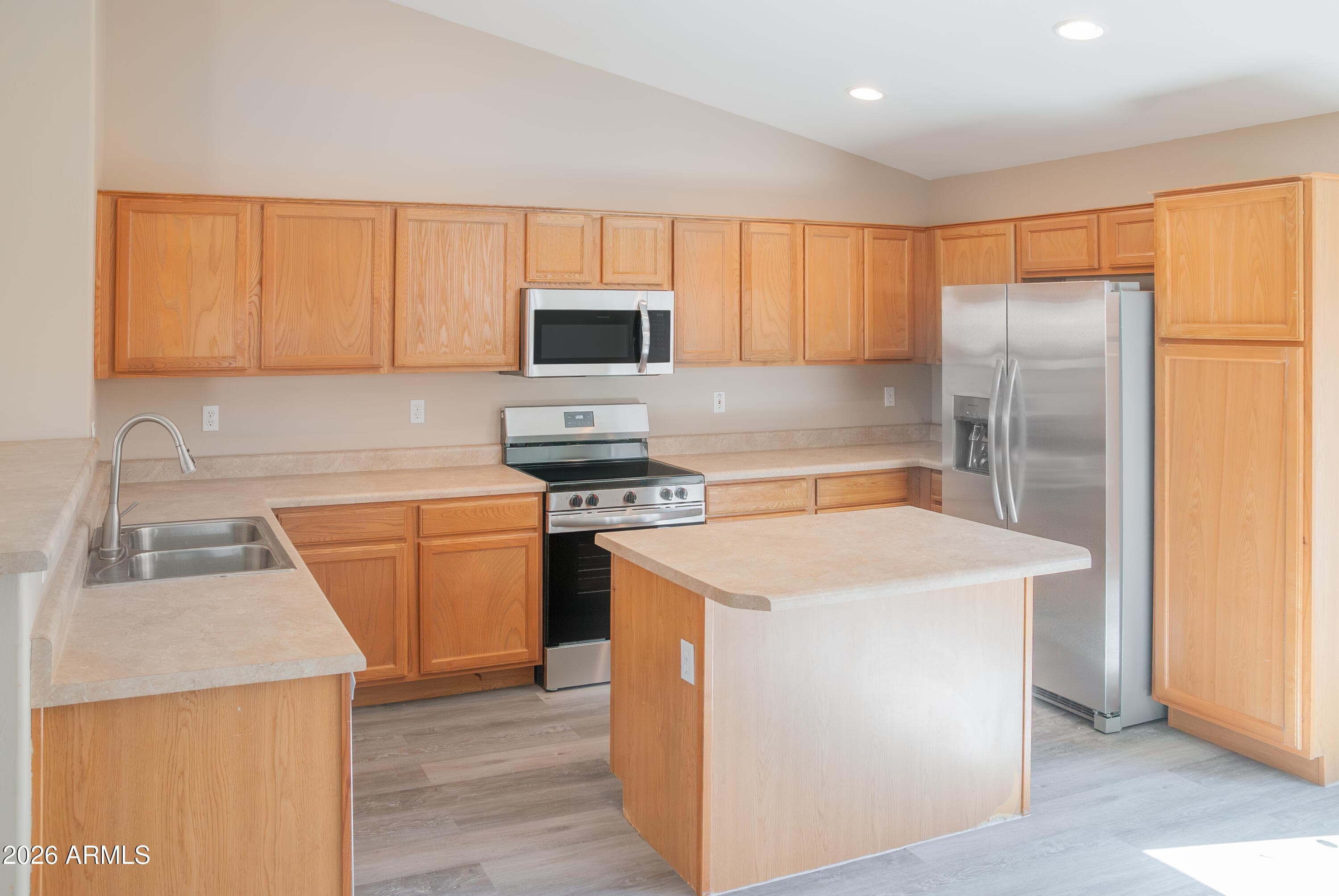 46137 W GUILDER AVE - See more photos