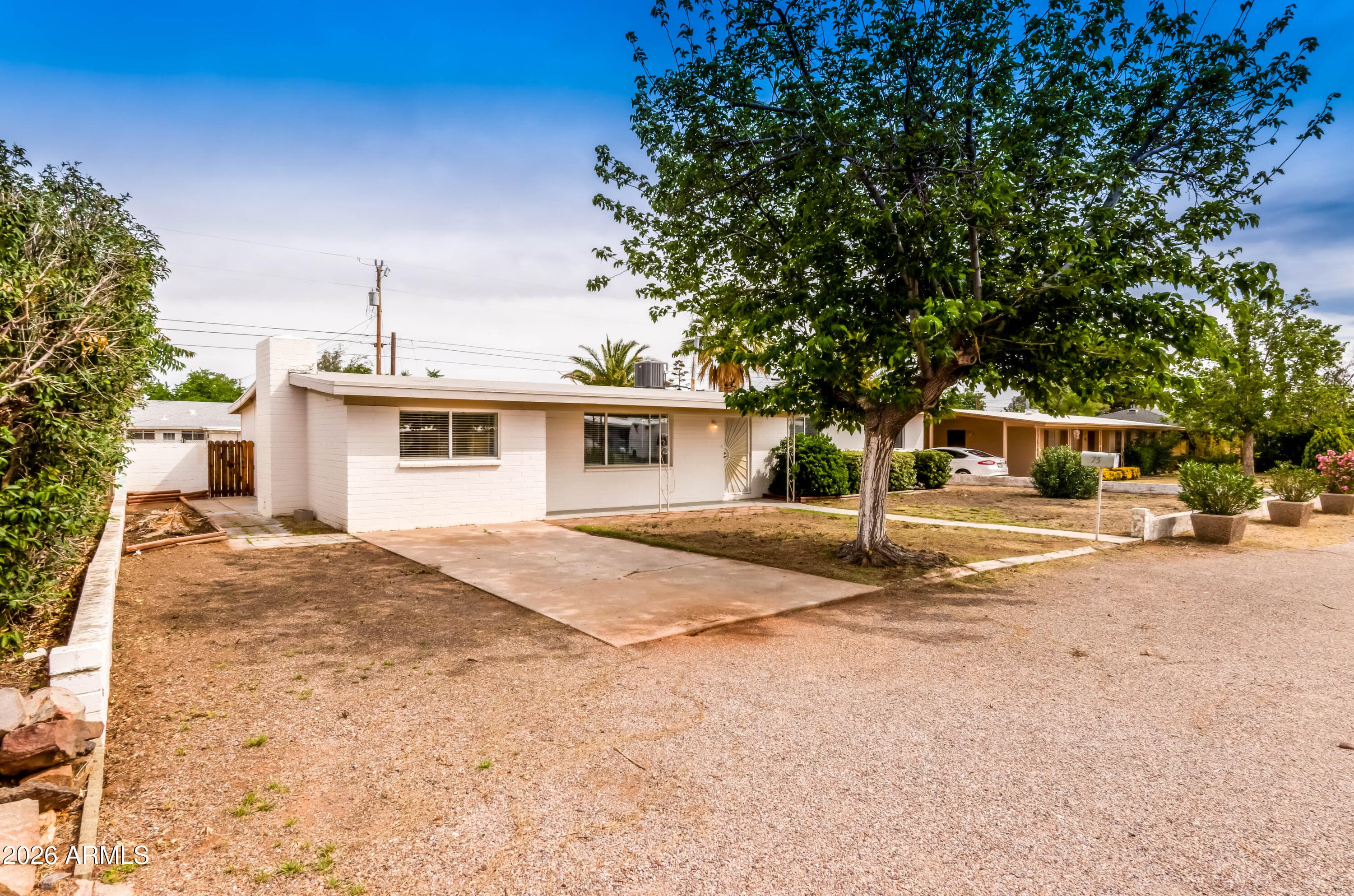 75 E Martin Dr — photo 2