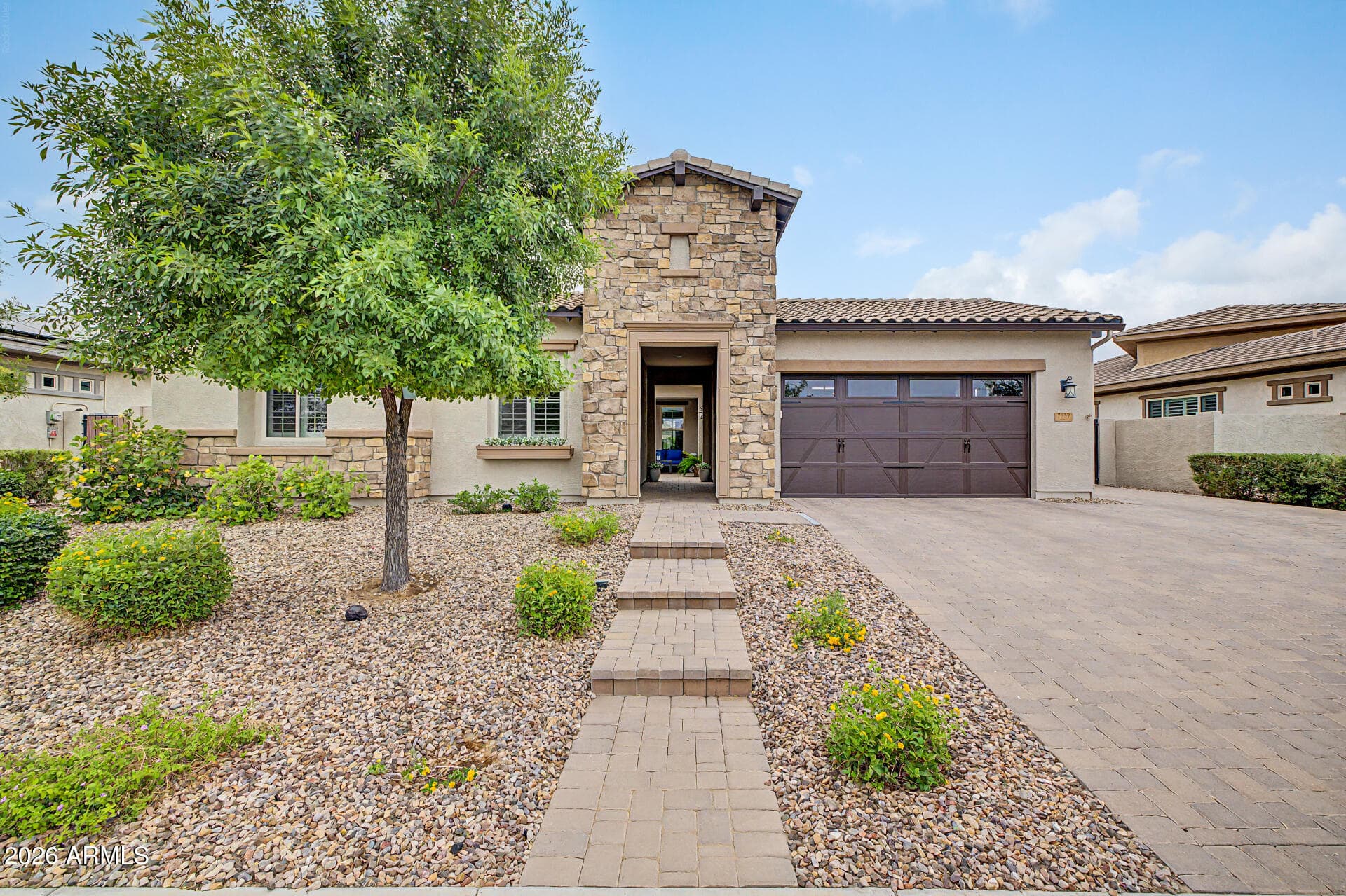 7637 S Barlow Dr — photo 1