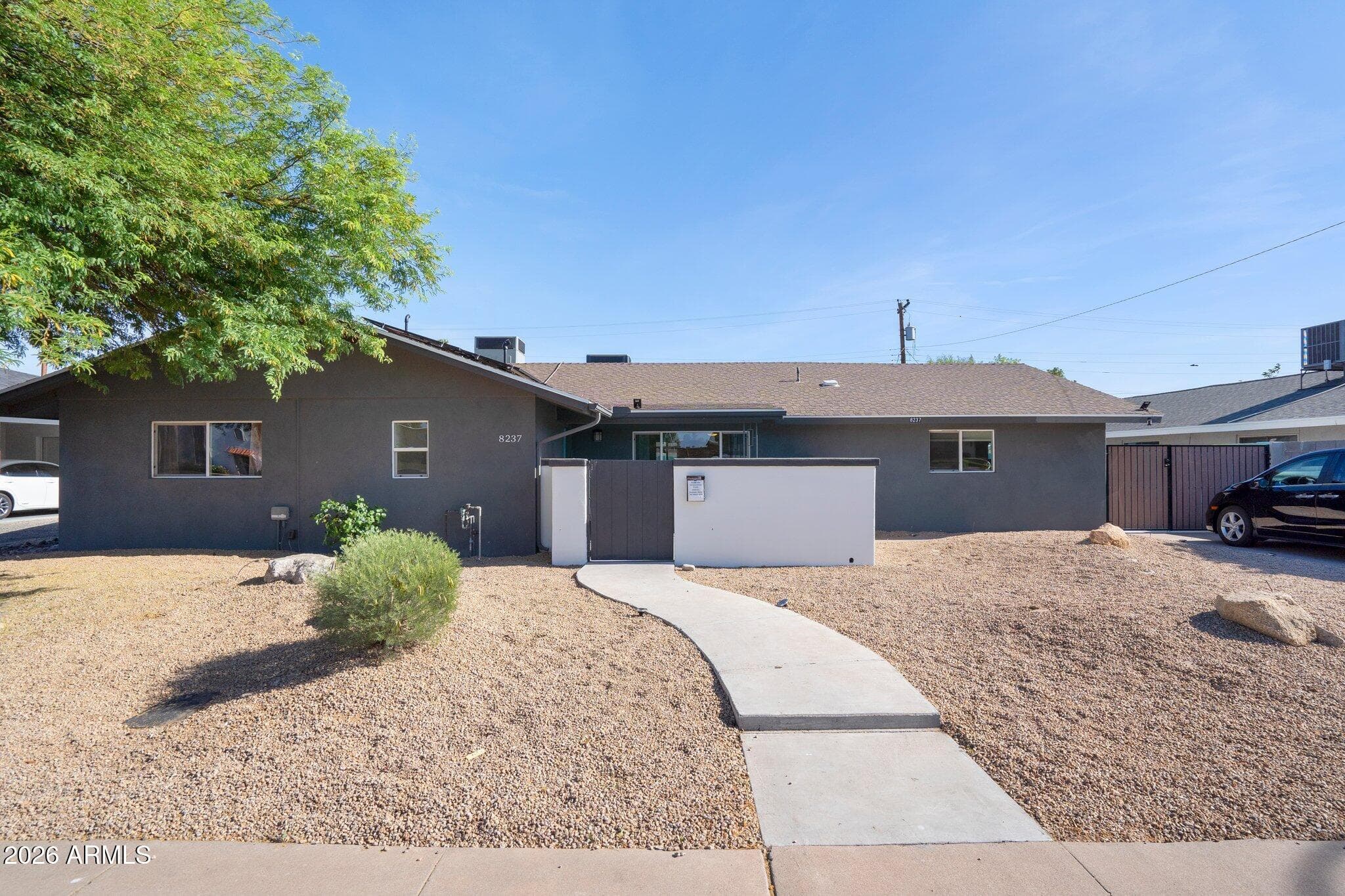 8237 E CHAPARRAL RD - Photo 2