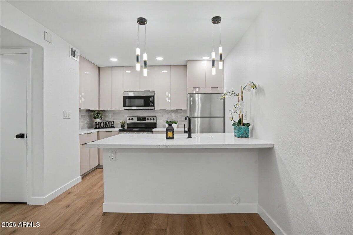 1432 W Emerald Ave 751 — photo 1