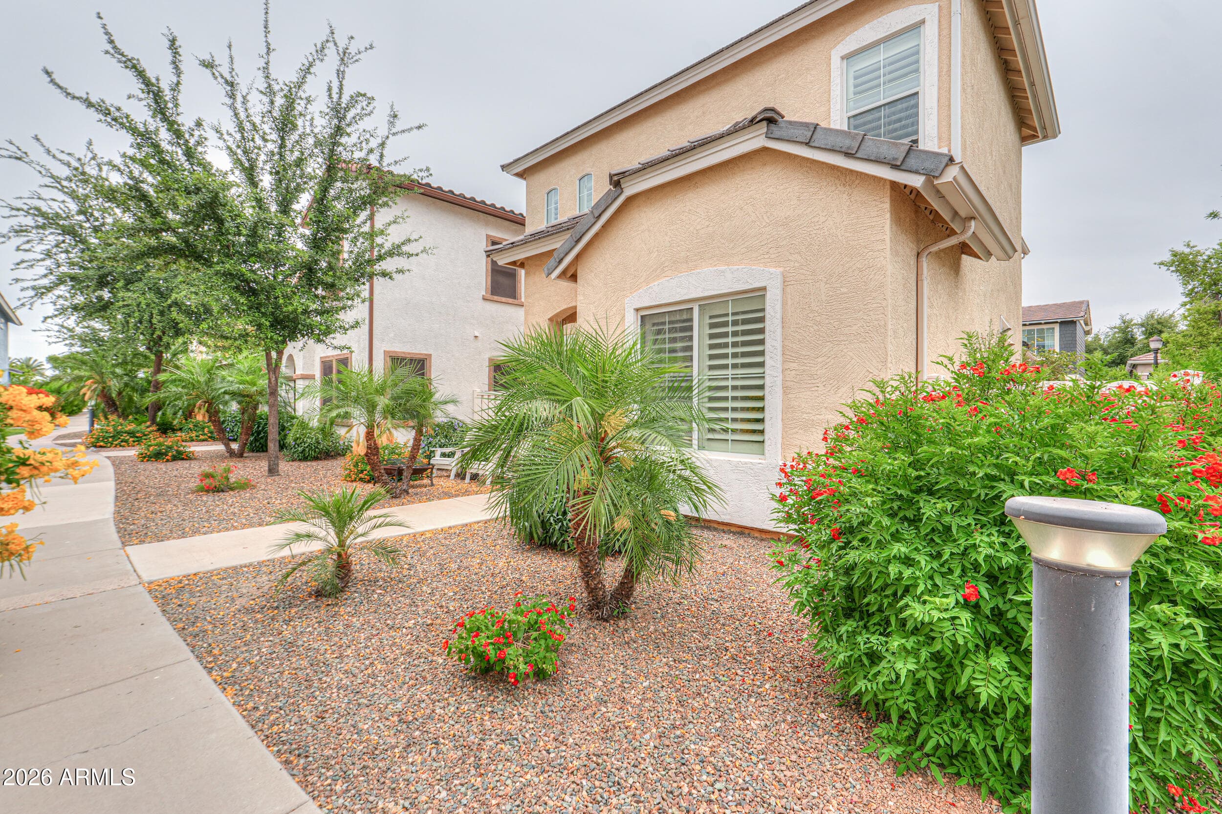 3114 E Orchid Ln — photo 2