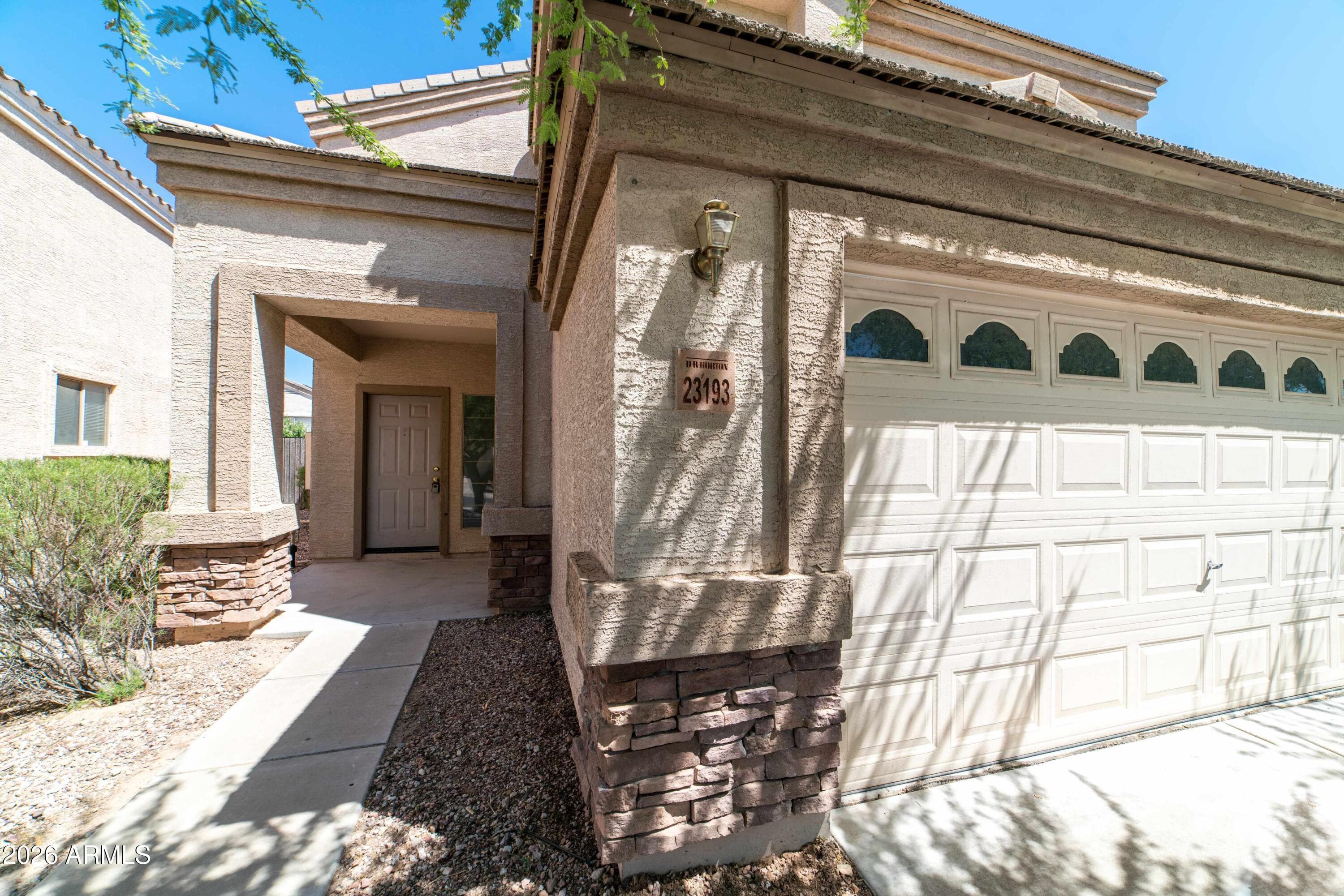 23193 W Mohave St — photo 1
