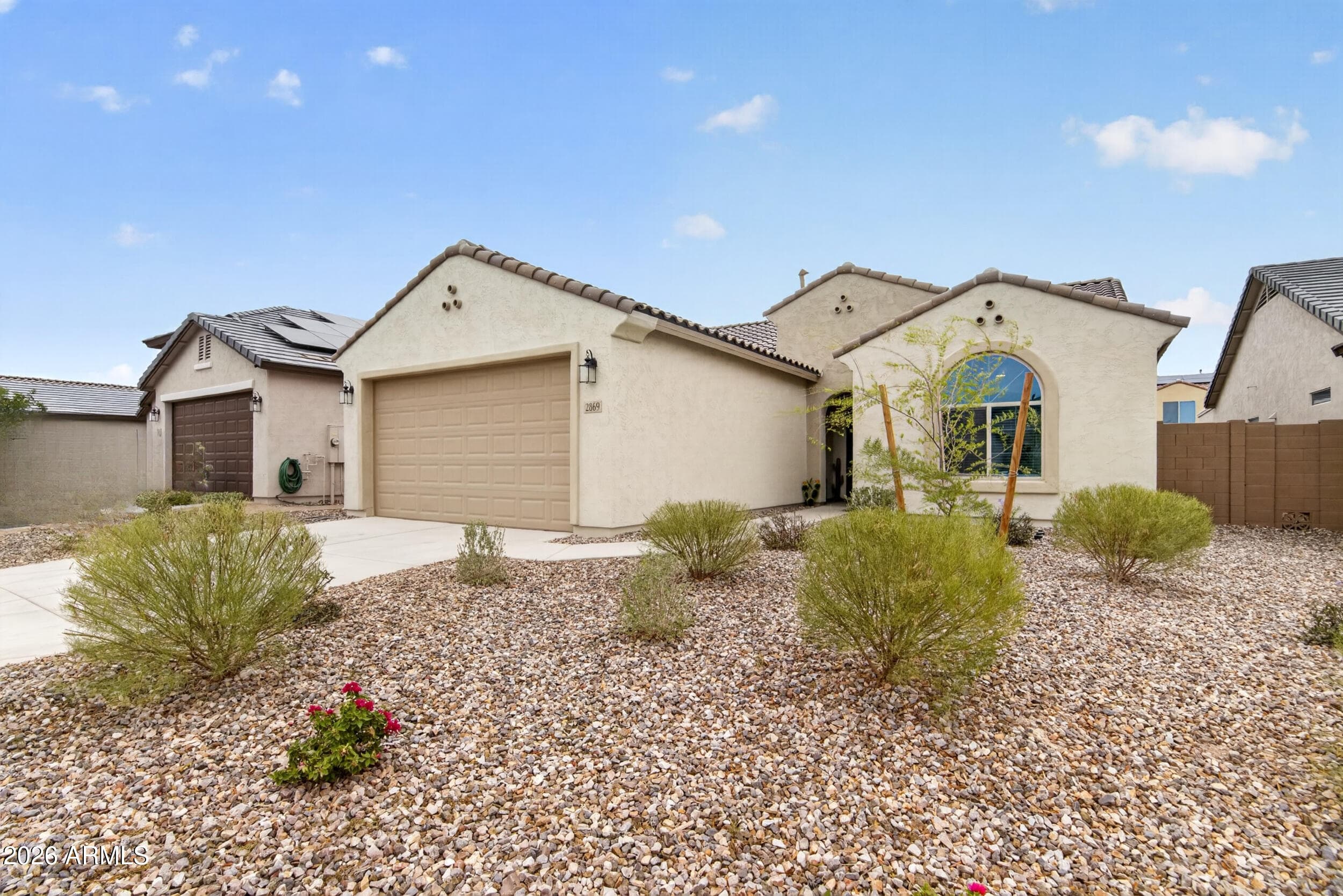 2869 N Coronado Dr — photo 1