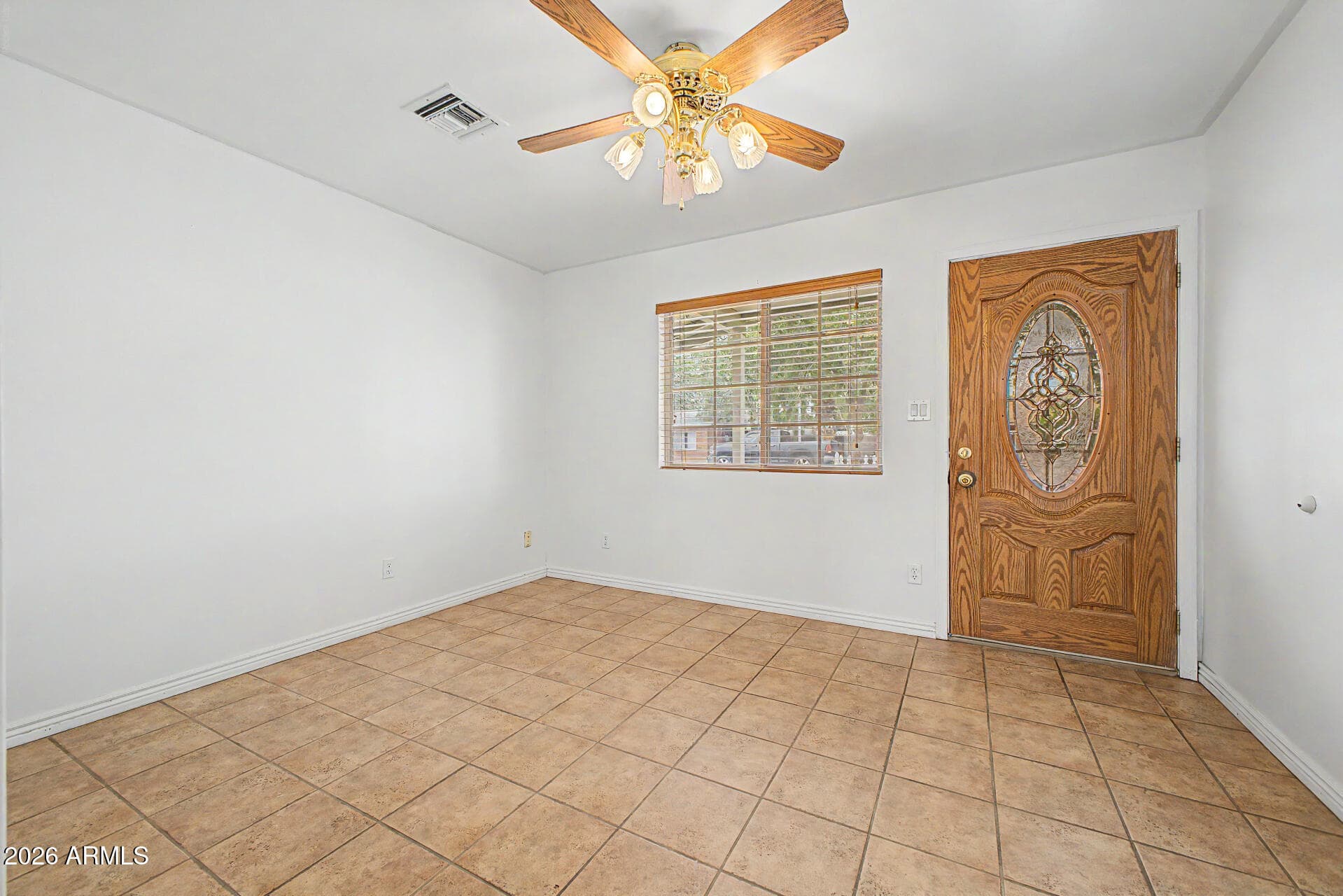 1043 W 5th St — photo 2