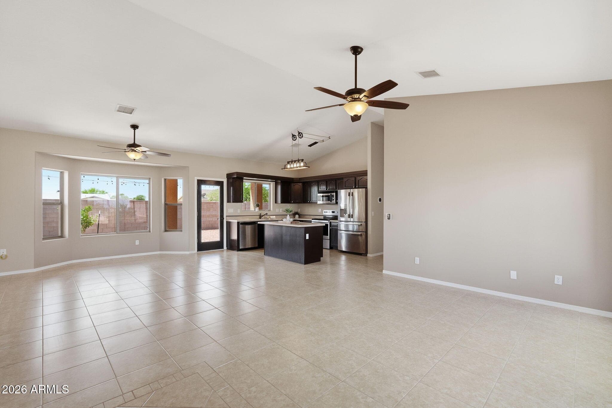8827 W MAGNUM DR - Photo 3