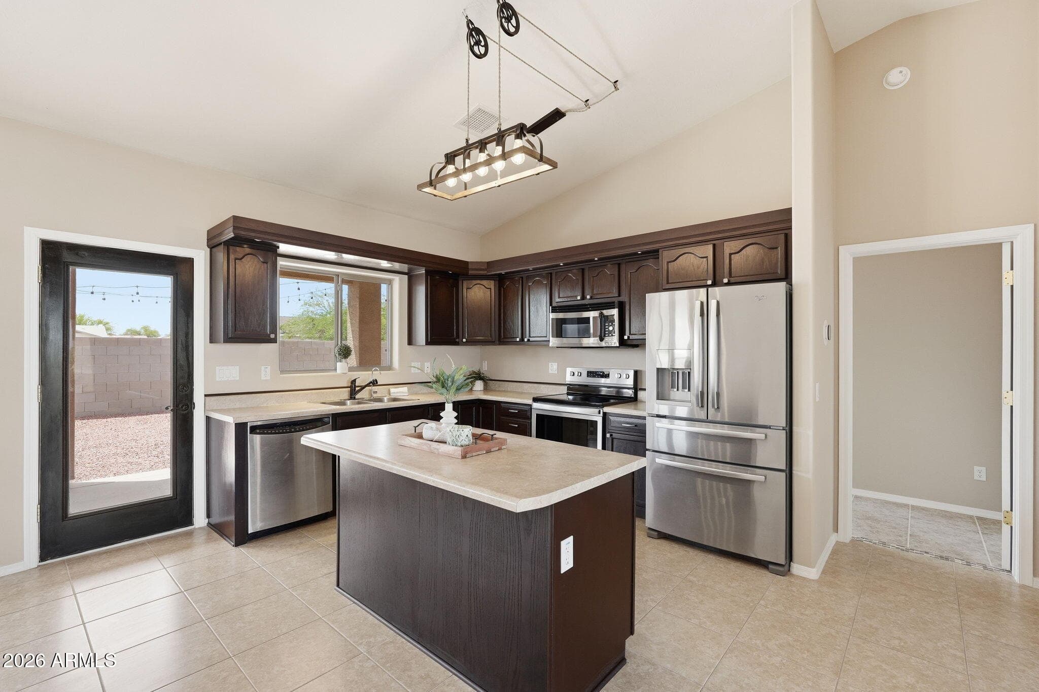 8827 W MAGNUM DR - See more photos