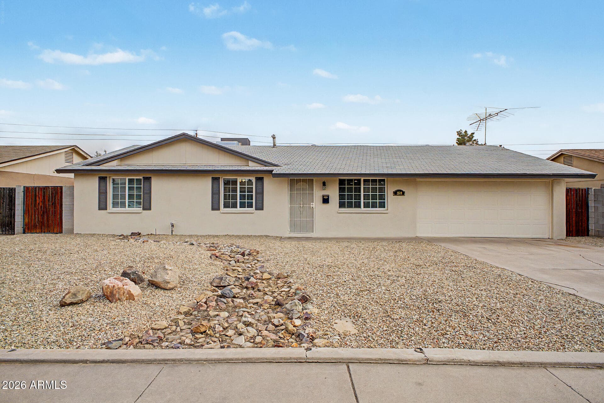 3519 E Hearn Rd — photo 1