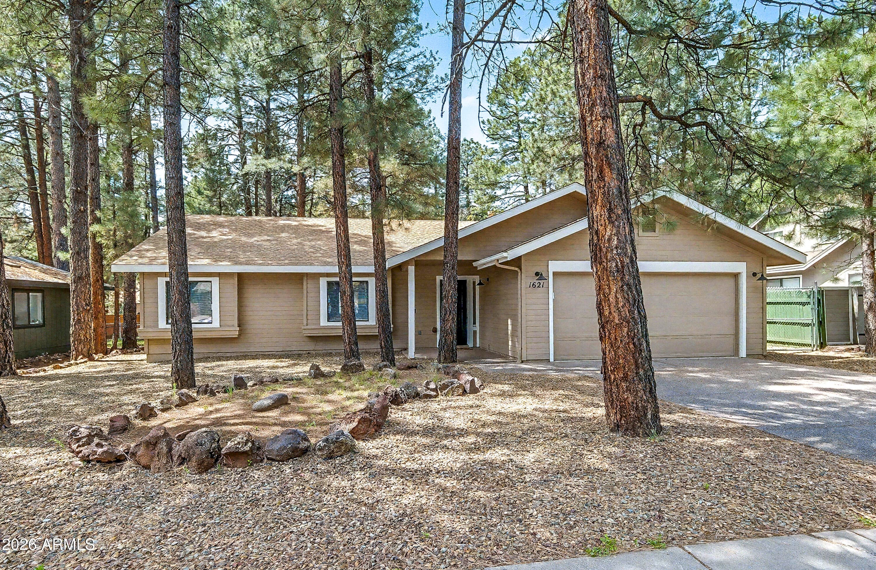 1621 W University Heights Dr — photo 2