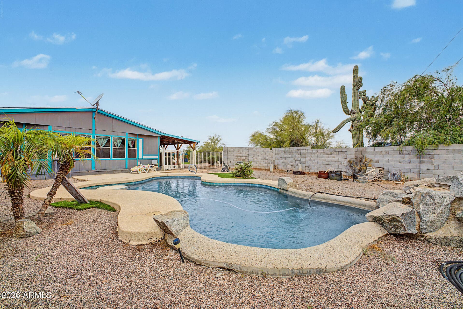 2548 S Val Vista Rd — photo 1