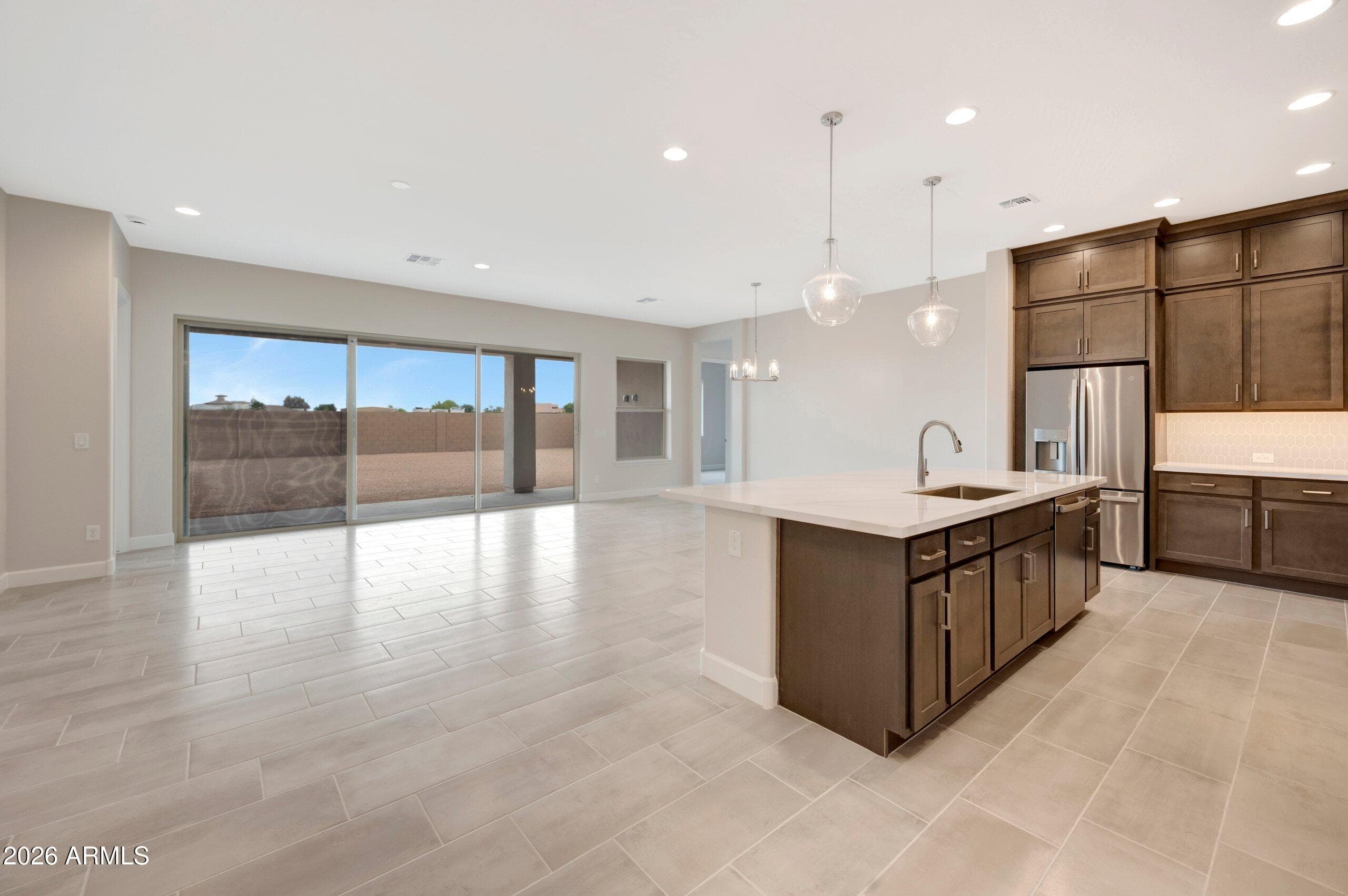 20183 W Luke Ave — photo 2