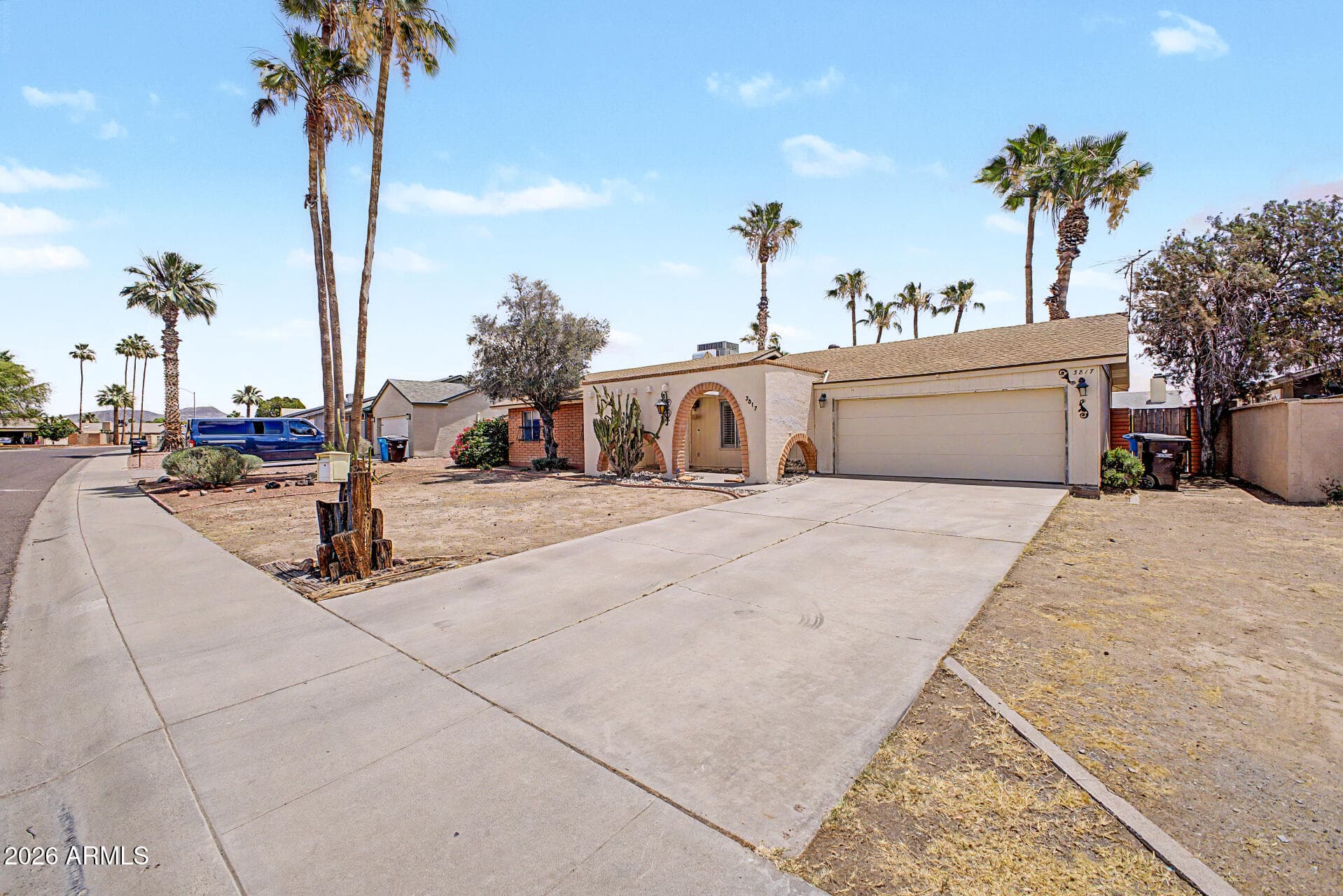 3817 W Cheryl Dr — photo 2